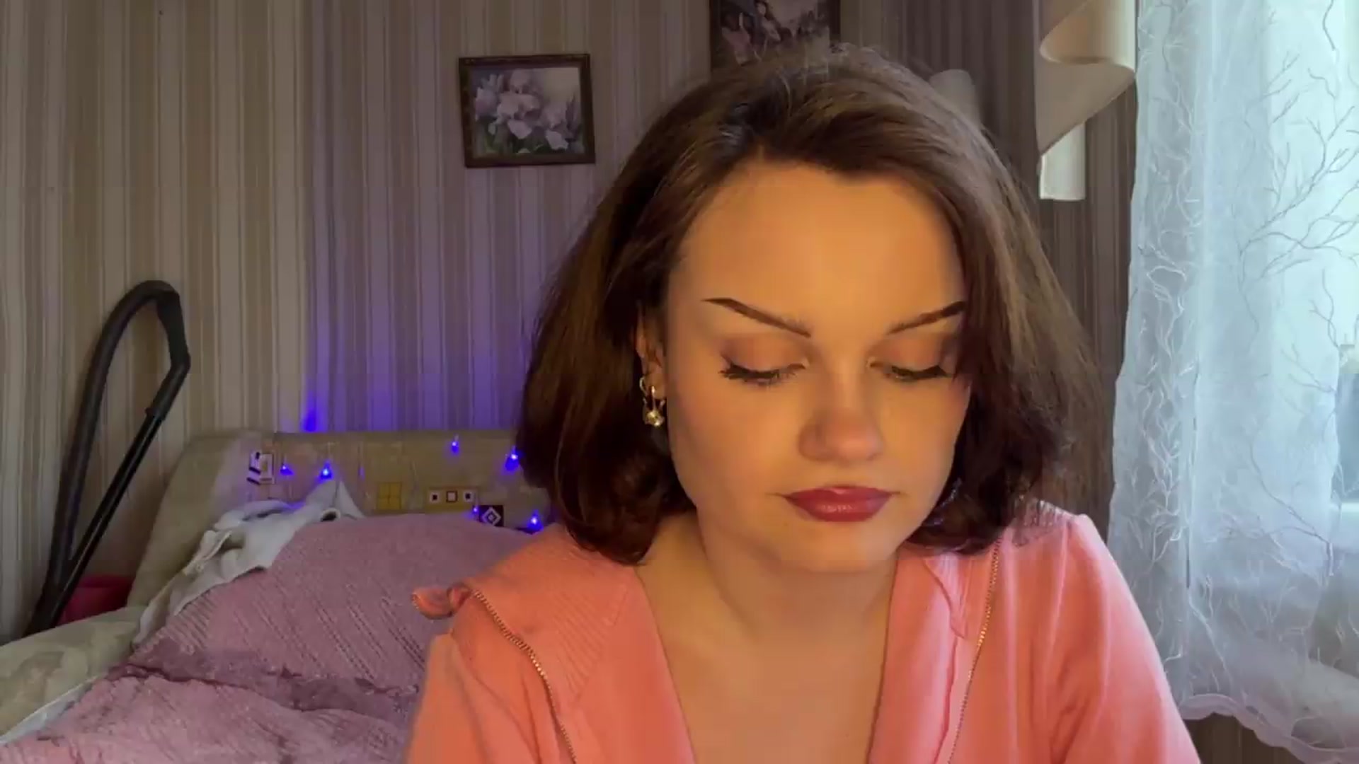 Gallery image thumbnail from Cure_me's myfreecams stream on, 06/08/2026, 16:31 image 1 of 20