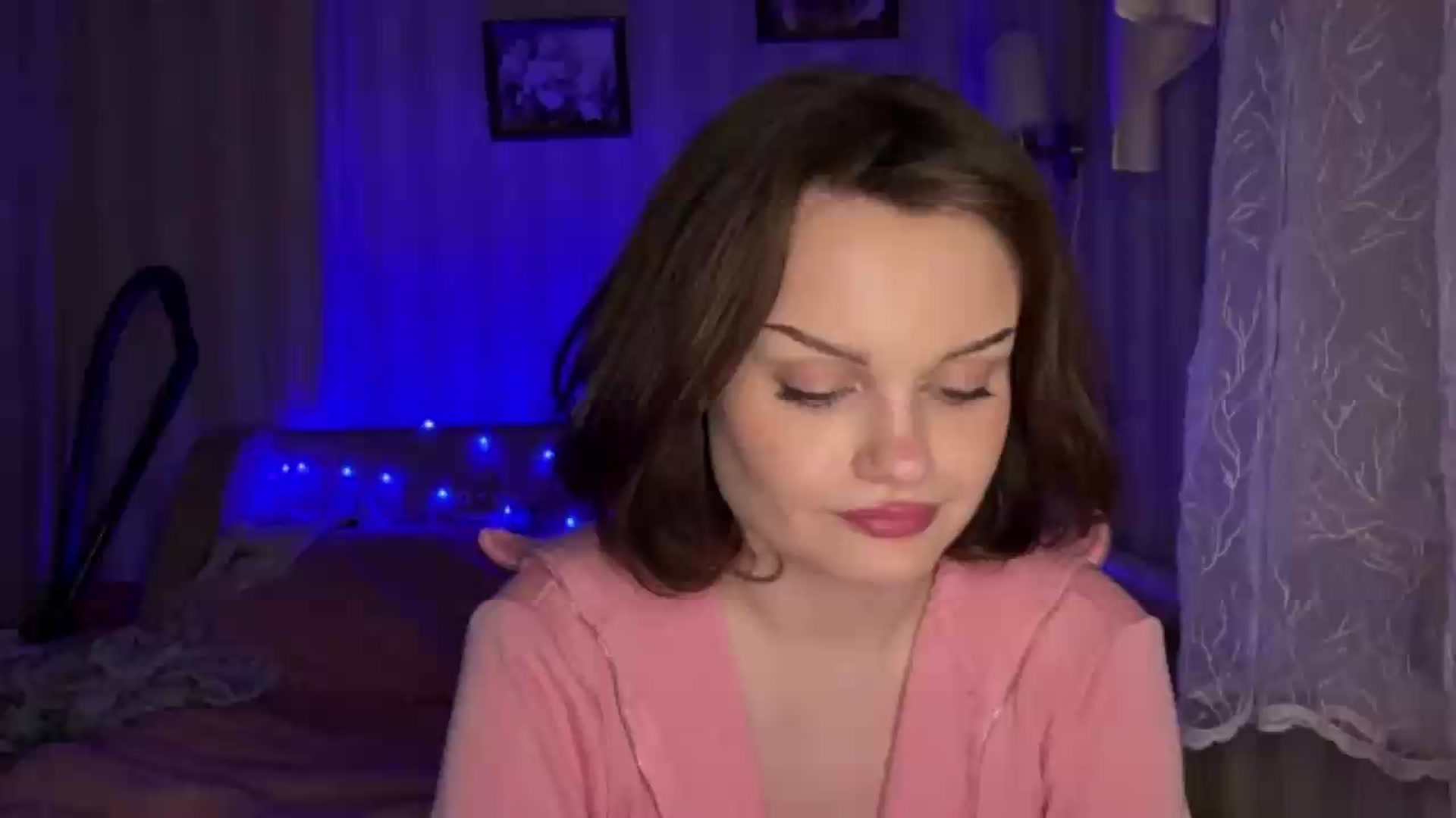 Gallery image thumbnail from Cure_me's myfreecams stream on, 06/08/2026, 19:13 image 15 of 20