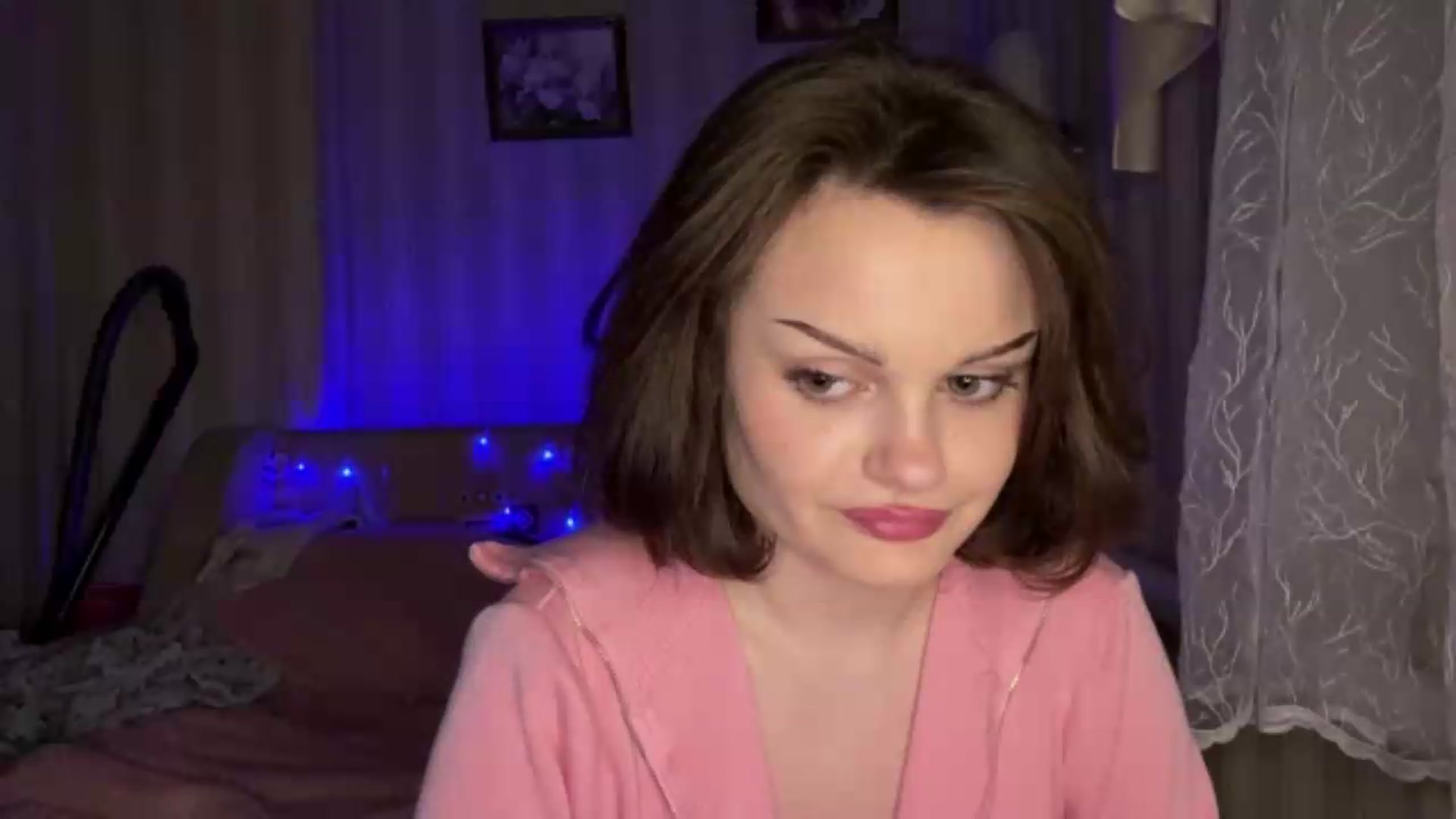 Gallery image thumbnail from Cure_me's myfreecams stream on, 06/08/2026, 19:13 image 5 of 20