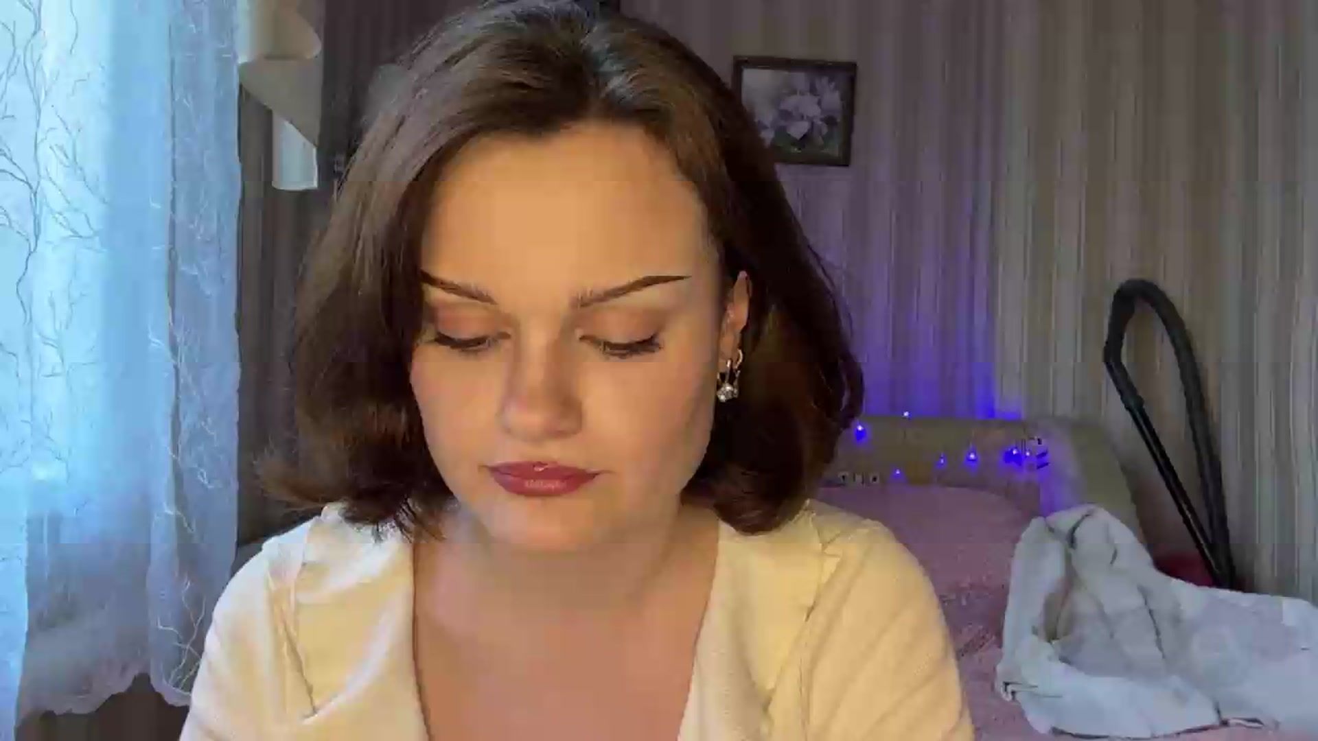 Gallery image thumbnail from Cure_me's myfreecams stream on, 06/09/2026, 15:28 image 11 of 20