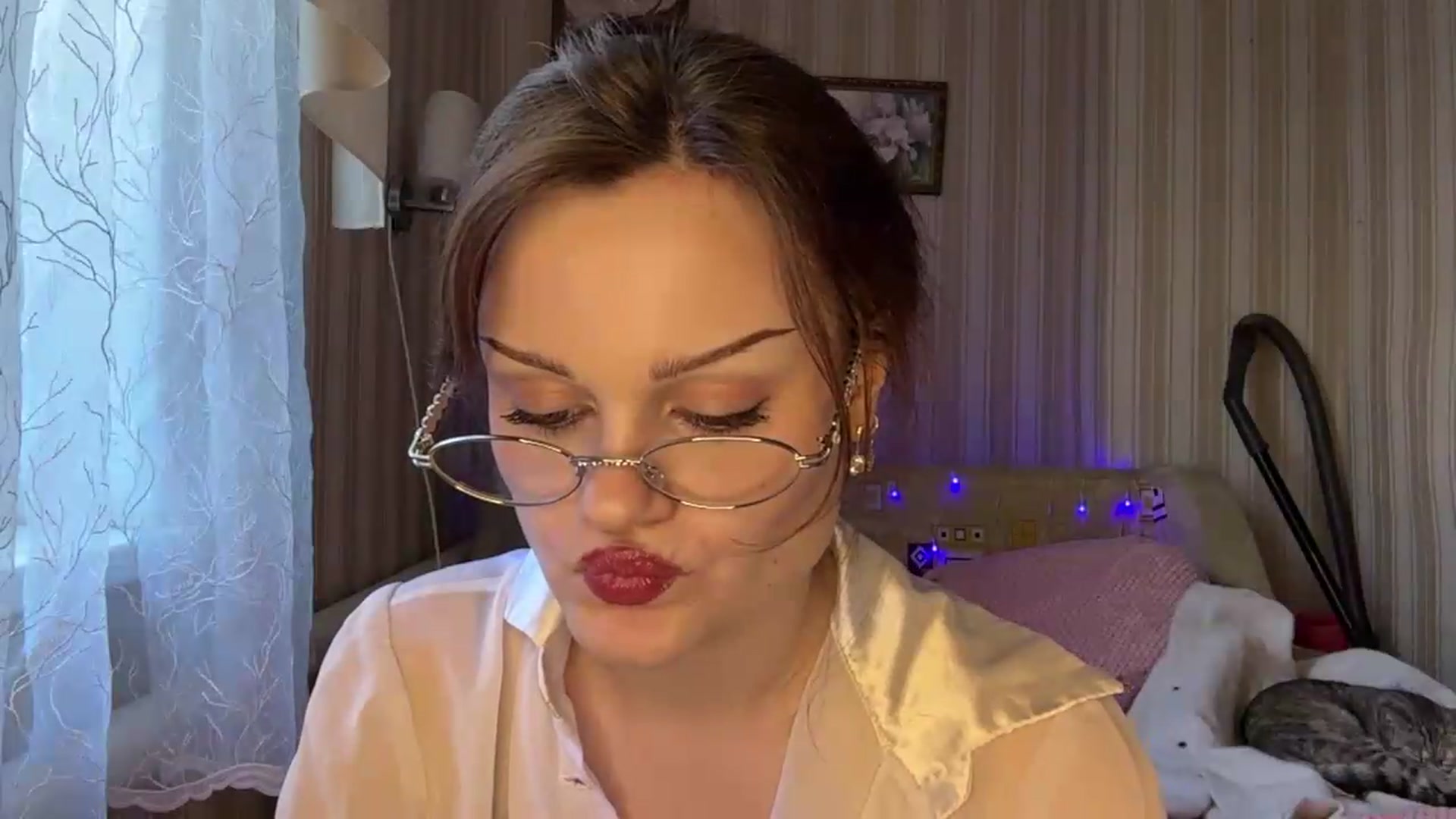 Gallery image thumbnail from Cure_me's myfreecams stream on, 06/10/2026, 16:02 image 3 of 20