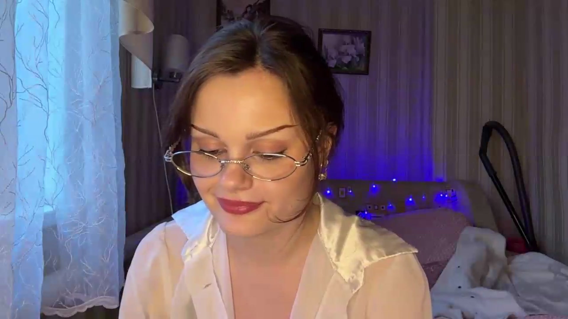 Gallery image thumbnail from Cure_me's myfreecams stream on, 06/10/2026, 16:37 image 17 of 20