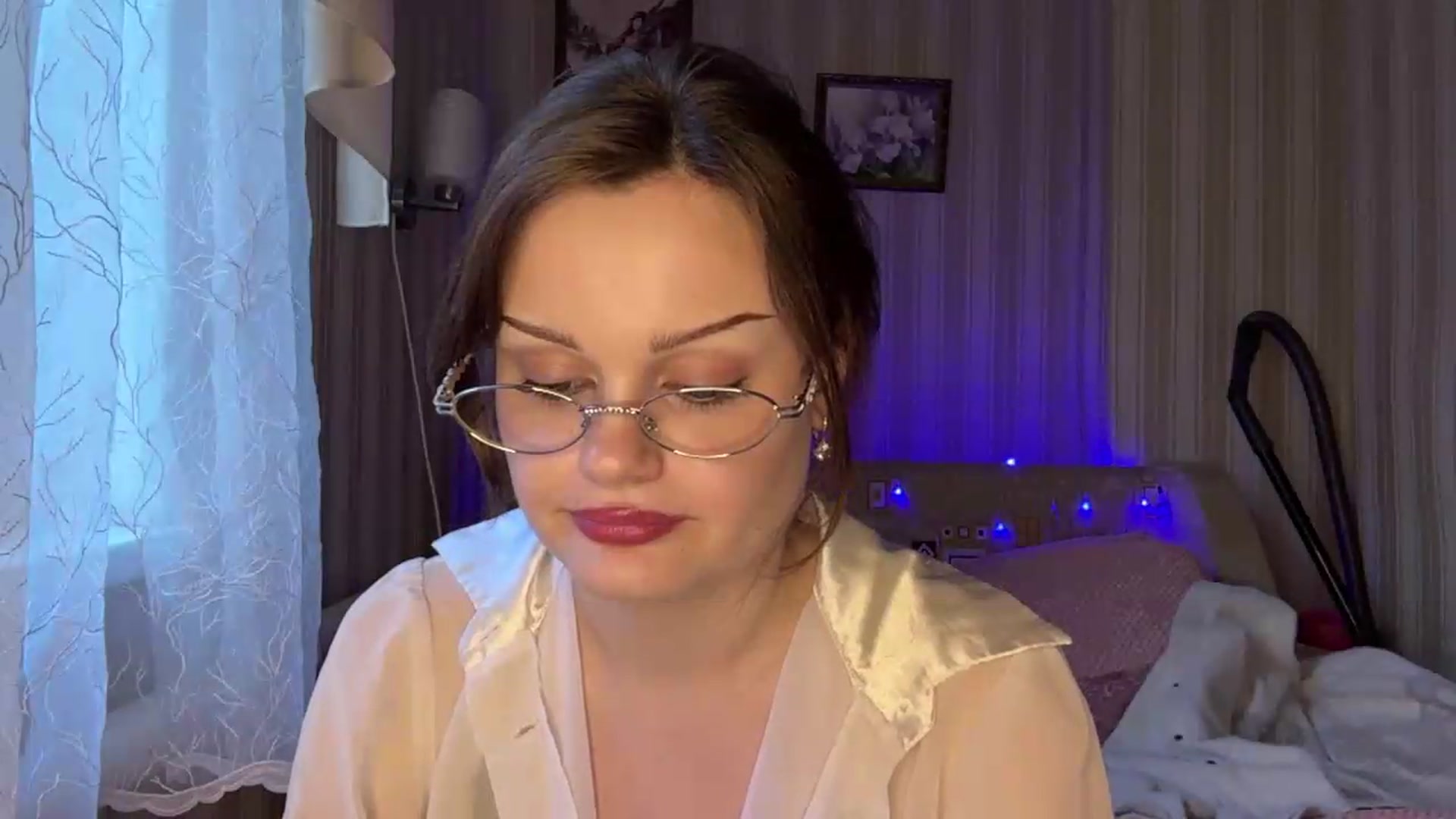 Gallery image thumbnail from Cure_me's myfreecams stream on, 06/10/2026, 16:37 image 10 of 20