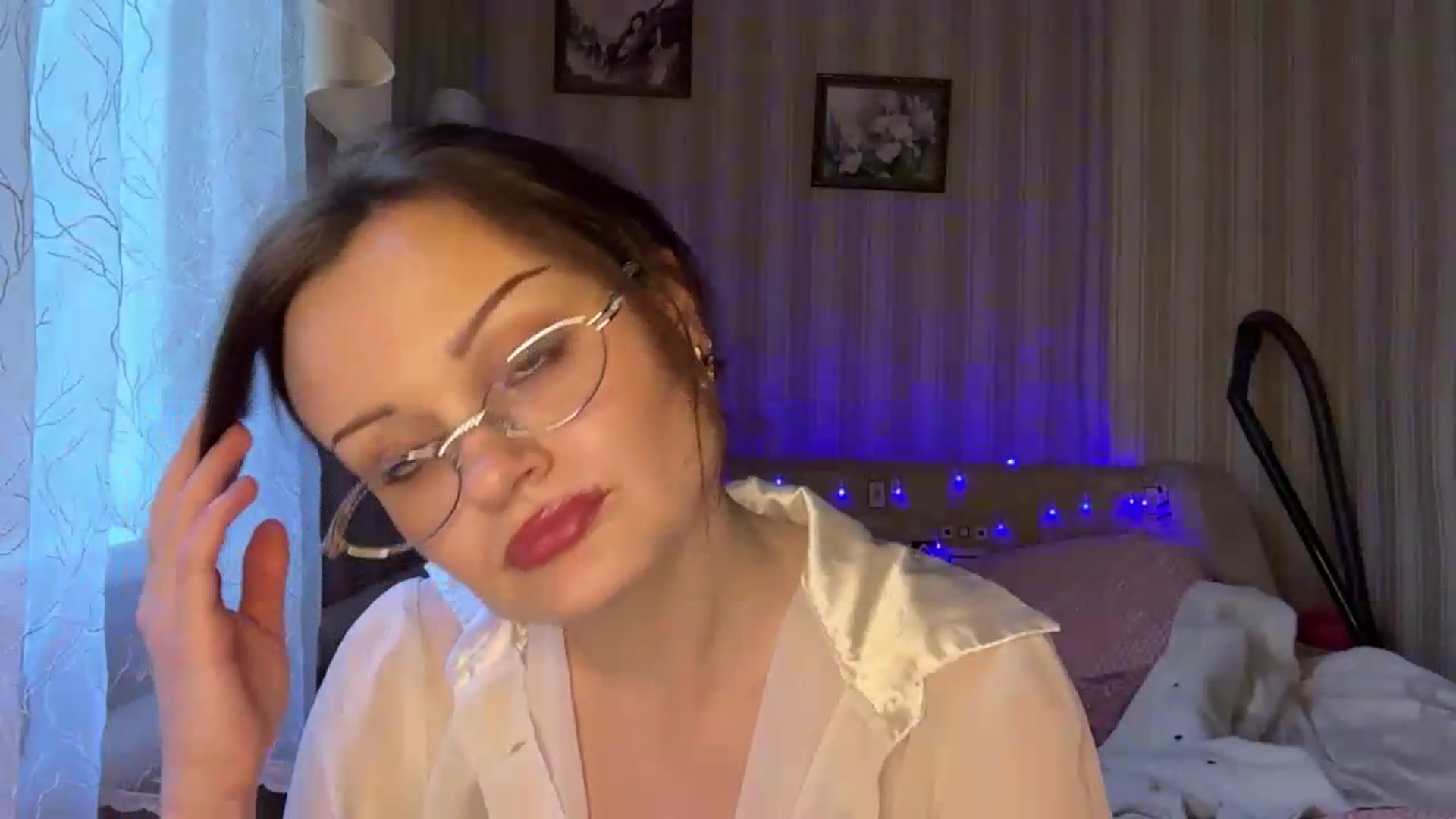 Gallery image thumbnail from Cure_me's myfreecams stream on, 06/10/2026, 16:37 image 8 of 20