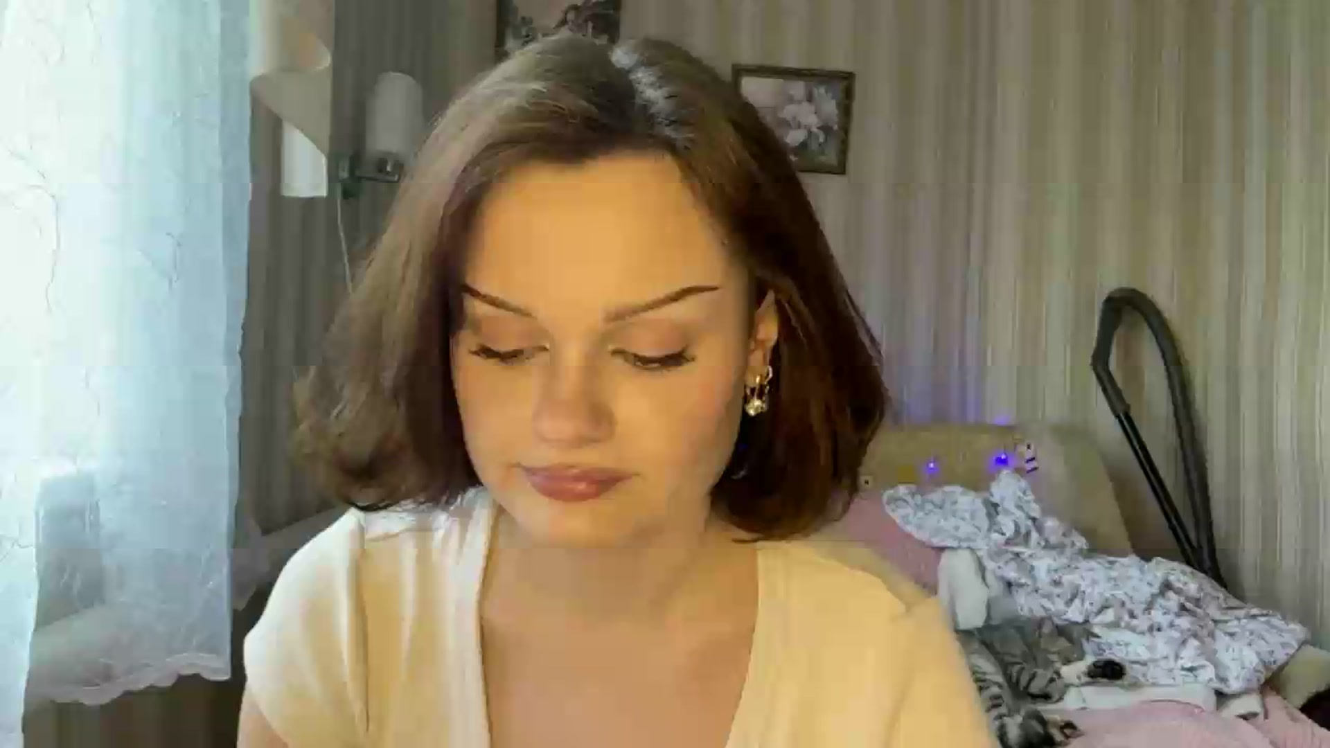 Gallery image thumbnail from Cure_me's myfreecams stream on, 06/11/2026, 11:28 image 1 of 20