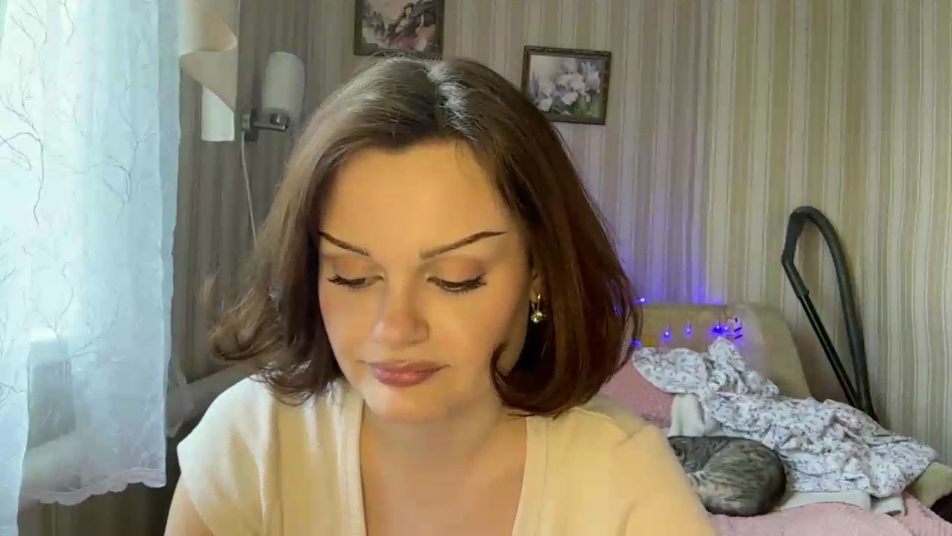 Gallery image thumbnail from Cure_me's myfreecams stream on, 06/11/2026, 11:28 image 7 of 20