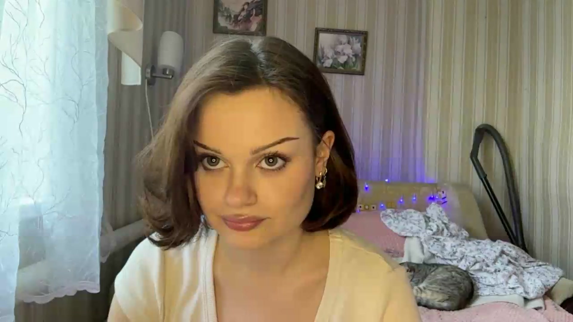 Gallery image thumbnail from Cure_me's myfreecams stream on, 06/11/2026, 11:28 image 11 of 20