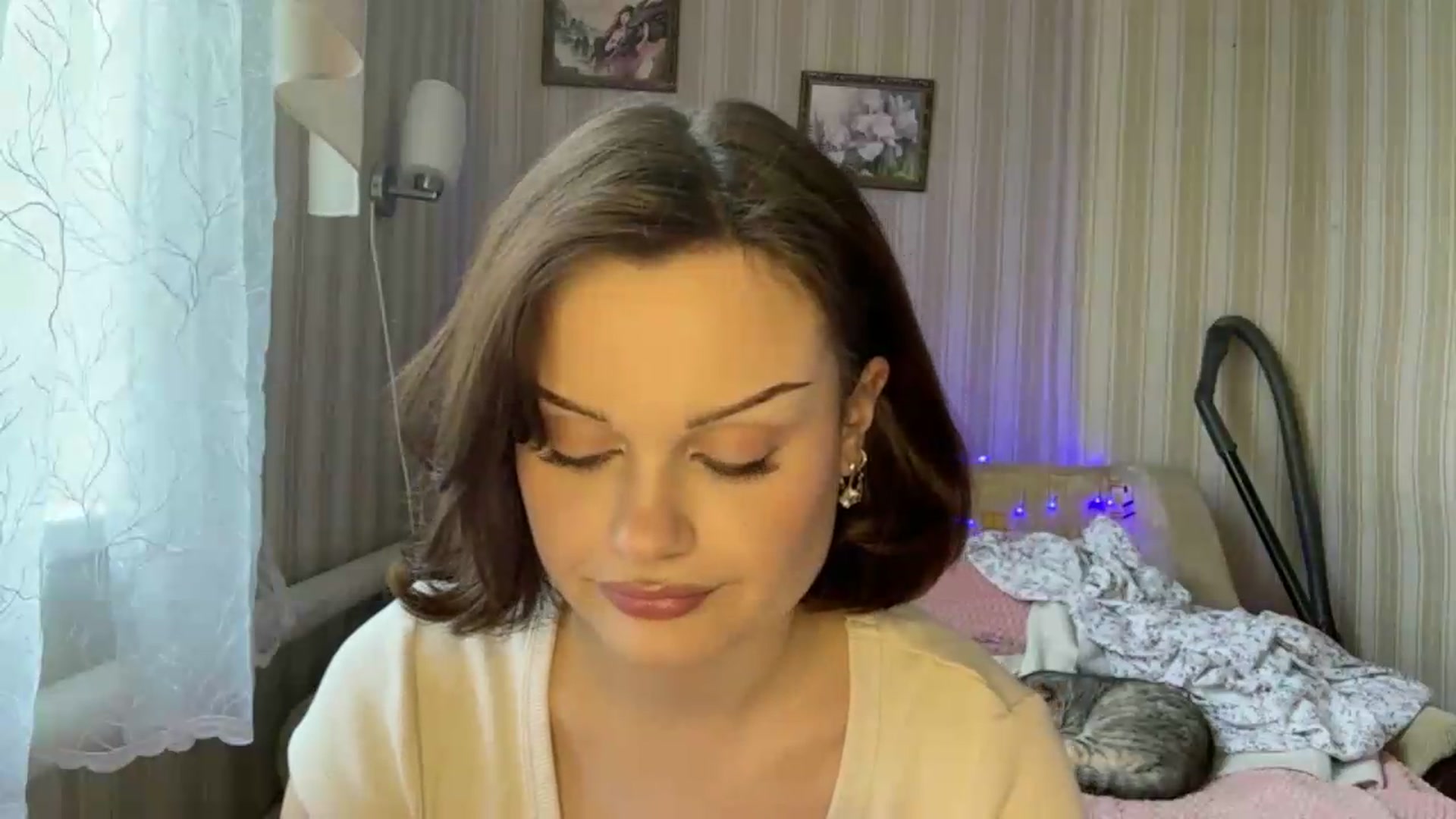 Gallery image thumbnail from Cure_me's myfreecams stream on, 06/11/2026, 11:28 image 14 of 20