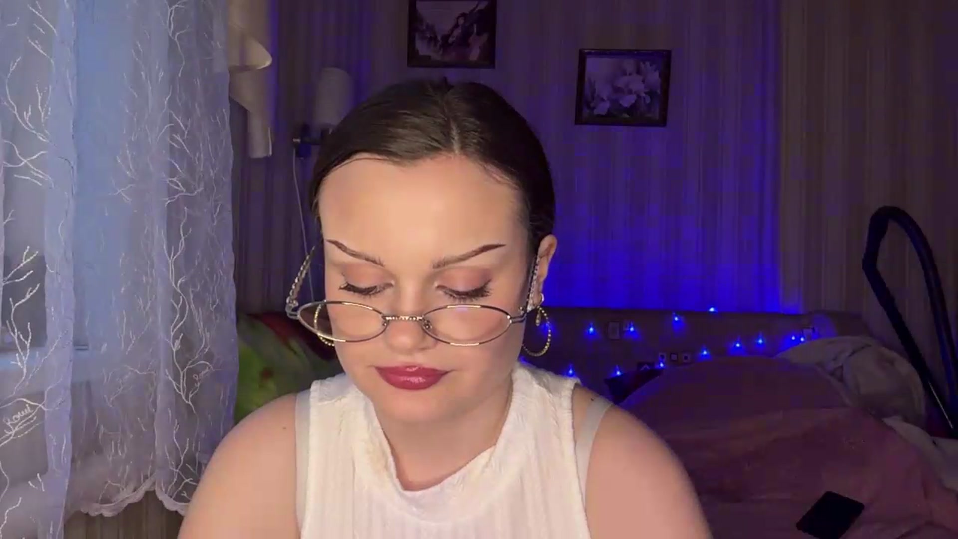 Gallery image thumbnail from Cure_me's myfreecams stream on, 06/12/2026, 17:03 image 6 of 20
