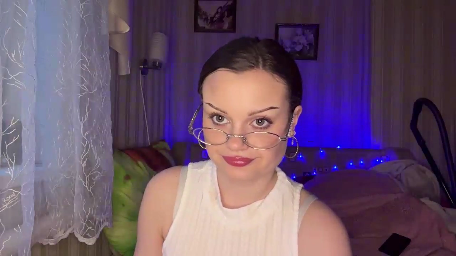 Gallery image thumbnail from Cure_me's myfreecams stream on, 06/12/2026, 17:03 image 8 of 20