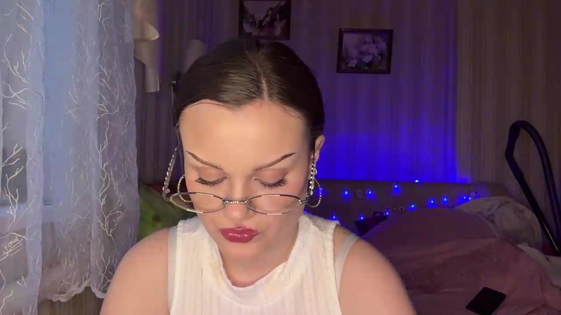 Gallery image thumbnail from Cure_me's myfreecams stream on, 06/12/2026, 17:03 image 4 of 20