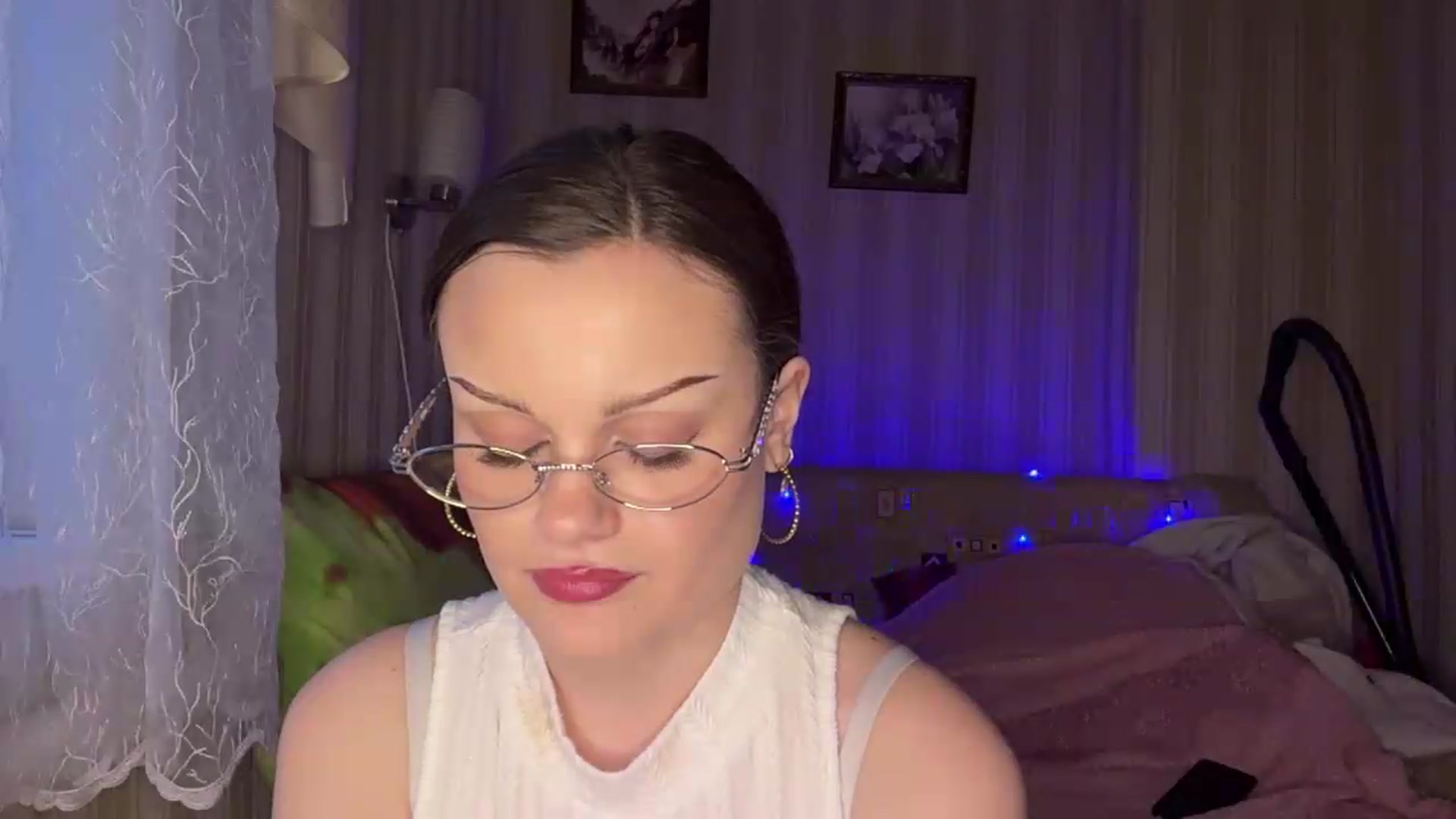 Gallery image thumbnail from Cure_me's myfreecams stream on, 06/12/2026, 17:03 image 20 of 20