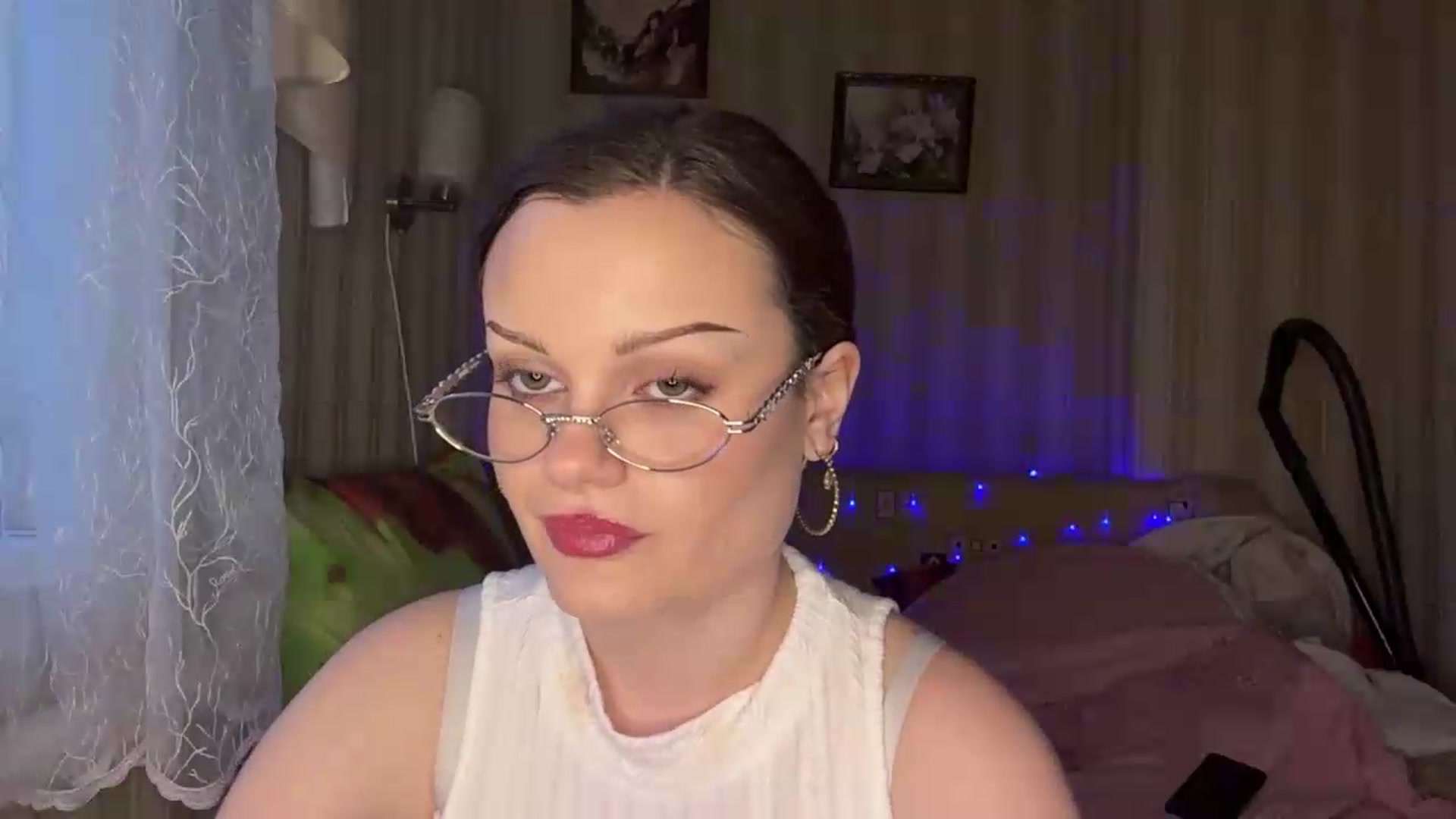 Gallery image thumbnail from Cure_me's myfreecams stream on, 06/12/2026, 17:03 image 11 of 20