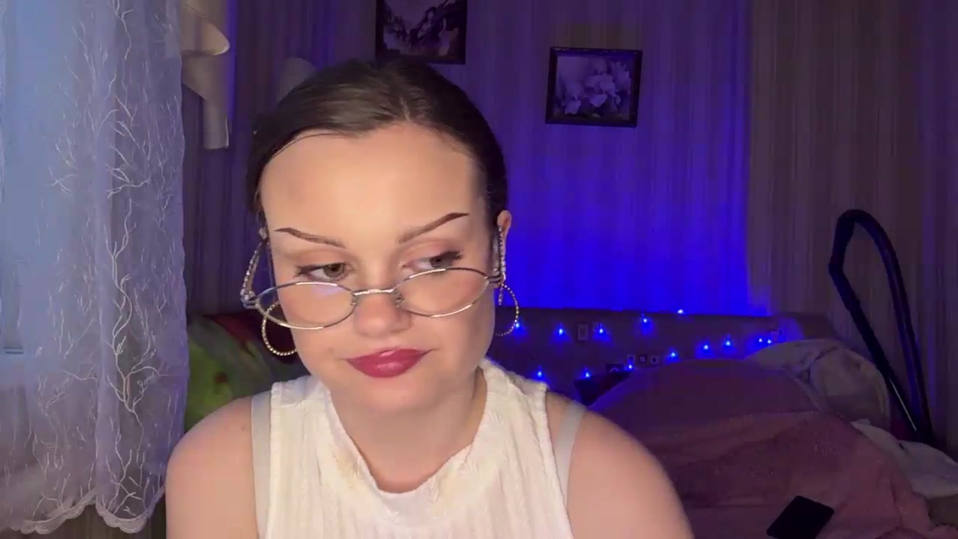 Gallery image thumbnail from Cure_me's myfreecams stream on, 06/12/2026, 17:03 image 9 of 20