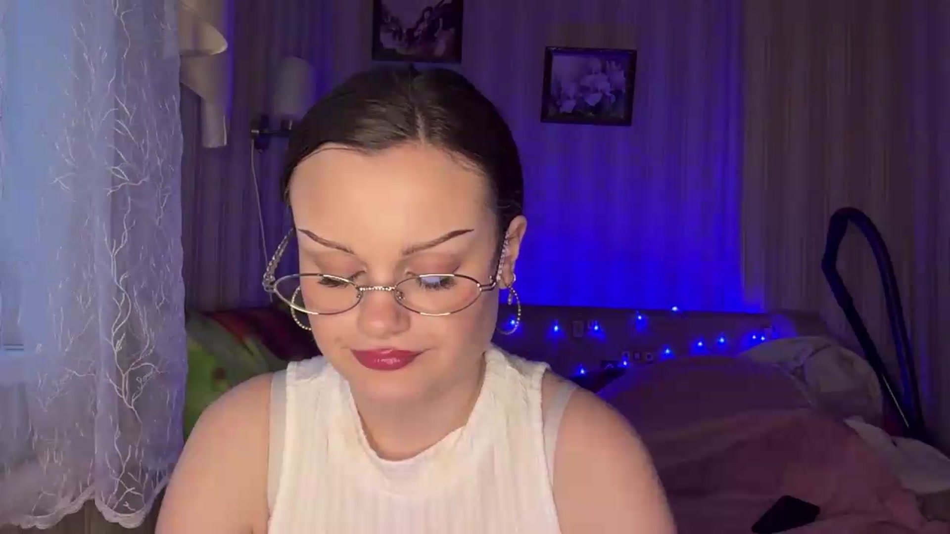 Gallery image thumbnail from Cure_me's myfreecams stream on, 06/12/2026, 17:03 image 13 of 20