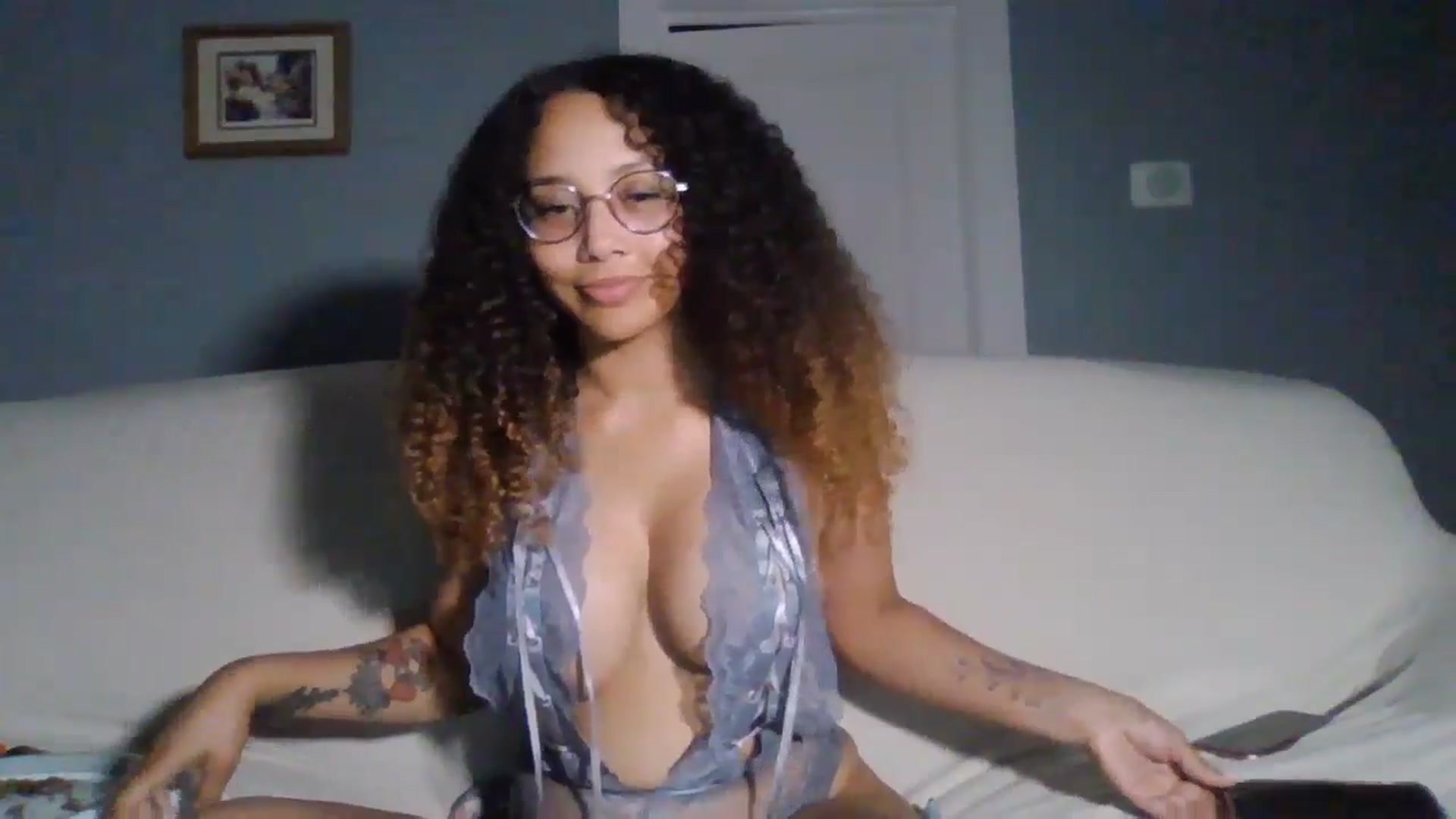 Gallery image thumbnail from Curlstoyou's myfreecams stream on, 06/18/2024, 04:23 image 7 of 20