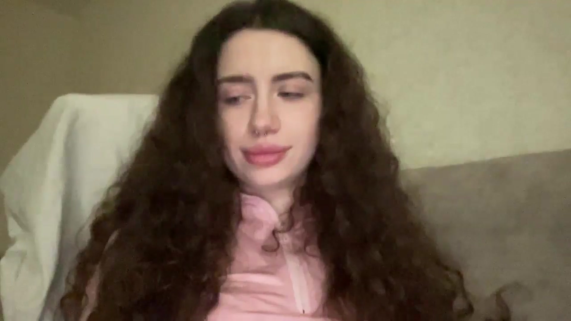 Gallery image thumbnail from CurlyDream's myfreecams stream on, 12/17/2025, 14:49 image 12 of 20