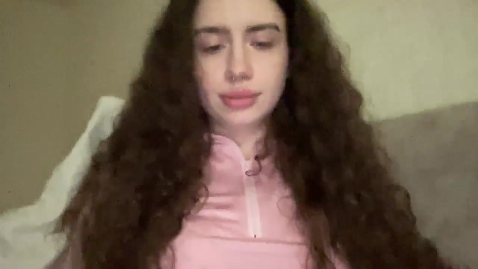 Gallery image thumbnail from CurlyDream's myfreecams stream on, 12/17/2025, 14:49 image 6 of 20