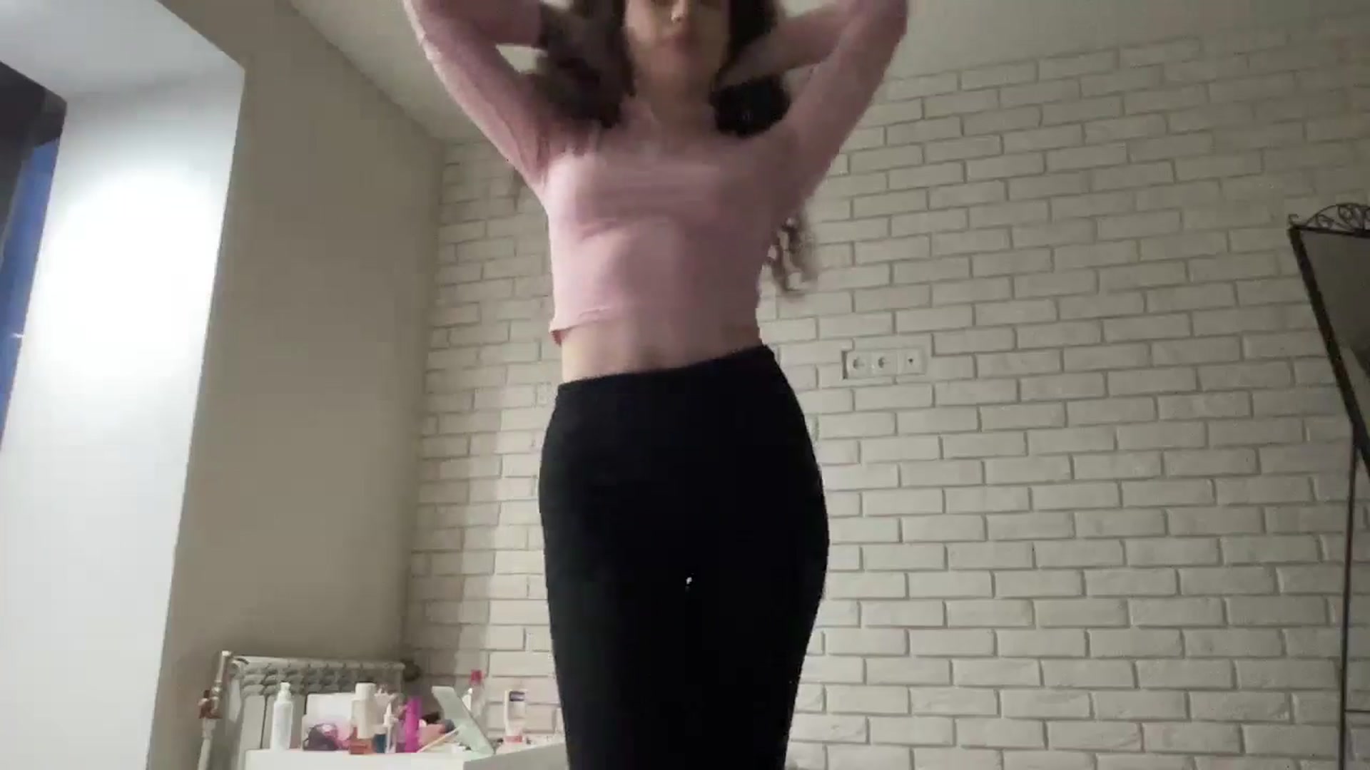Gallery image thumbnail from CurlyDream's myfreecams stream on, 12/17/2025, 14:49 image 18 of 20