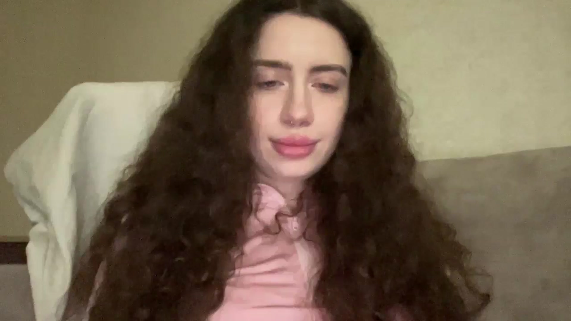 Gallery image thumbnail from CurlyDream's myfreecams stream on, 12/17/2025, 14:49 image 14 of 20