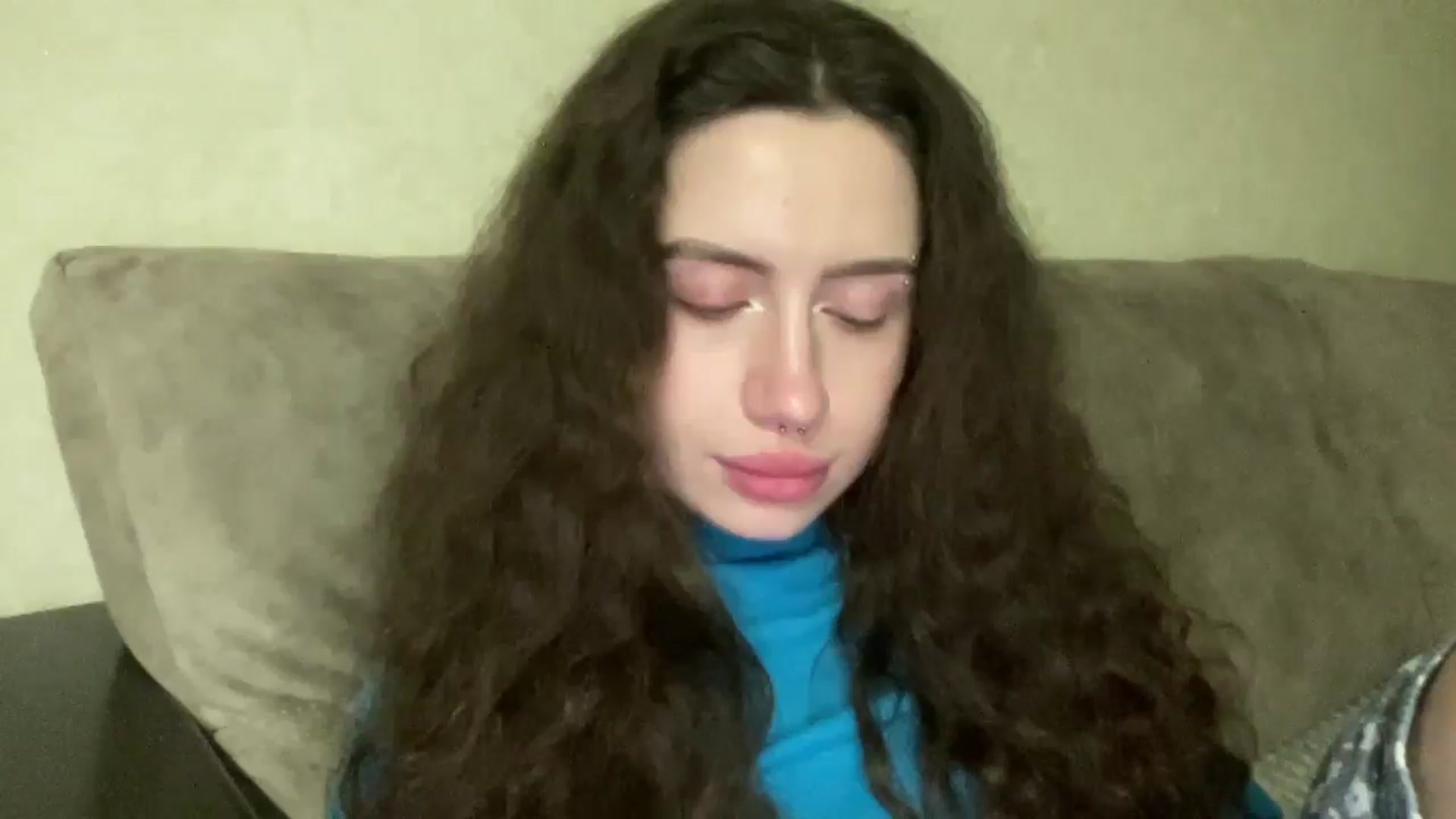 Gallery image thumbnail from CurlyDream's myfreecams stream on, 12/18/2025, 17:10 image 19 of 20