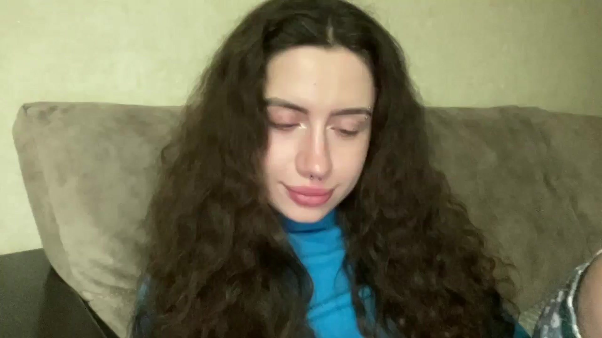 Gallery image thumbnail from CurlyDream's myfreecams stream on, 12/18/2025, 17:10 image 16 of 20