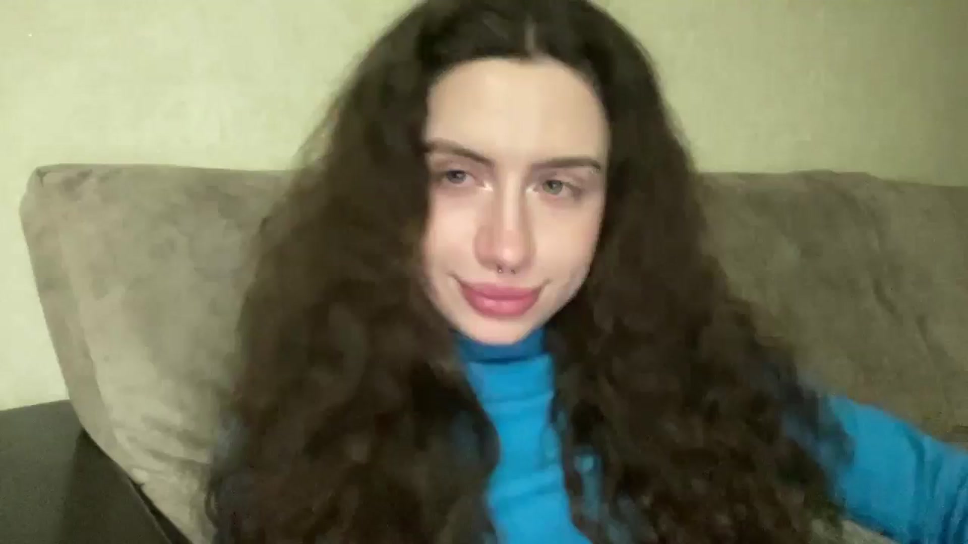 Gallery image thumbnail from CurlyDream's myfreecams stream on, 12/18/2025, 17:10 image 9 of 20