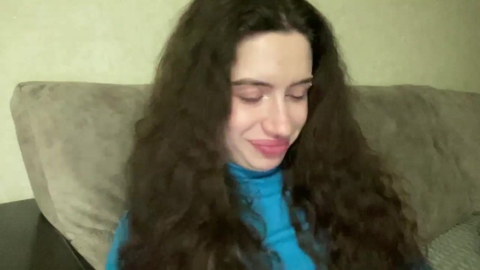 Gallery image thumbnail from CurlyDream's myfreecams stream on, 12/18/2025, 17:10 image 2 of 20