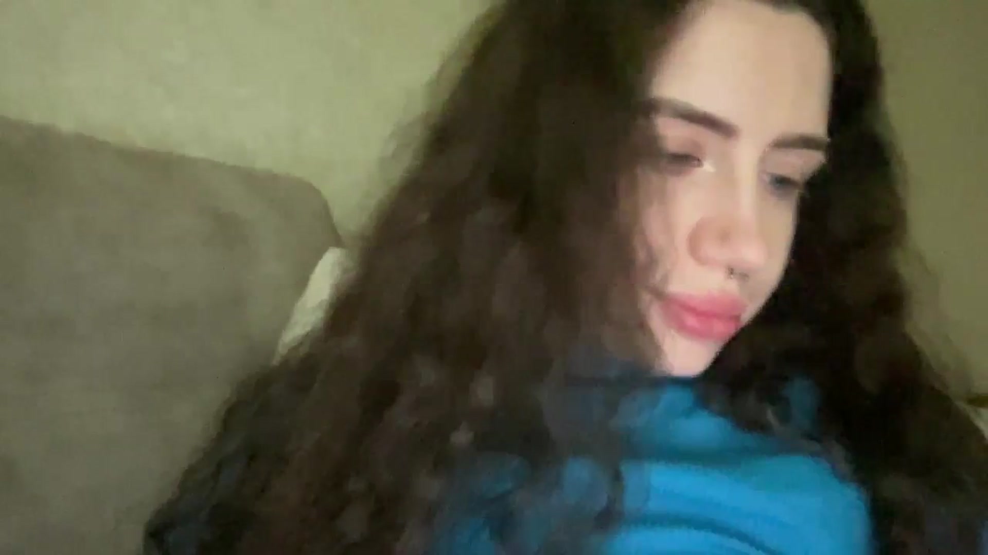Gallery image thumbnail from CurlyDream's myfreecams stream on, 12/18/2025, 18:39 image 17 of 20