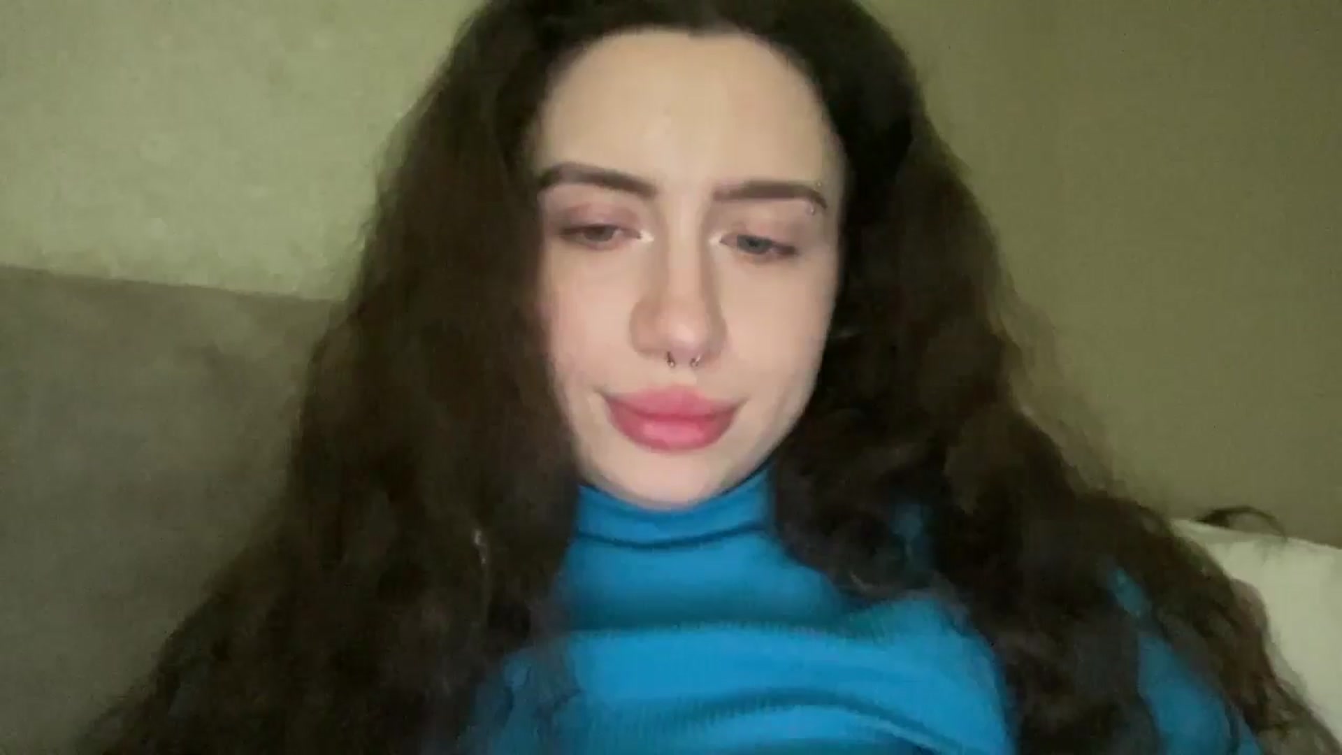 Gallery image thumbnail from CurlyDream's myfreecams stream on, 12/18/2025, 18:39 image 19 of 20
