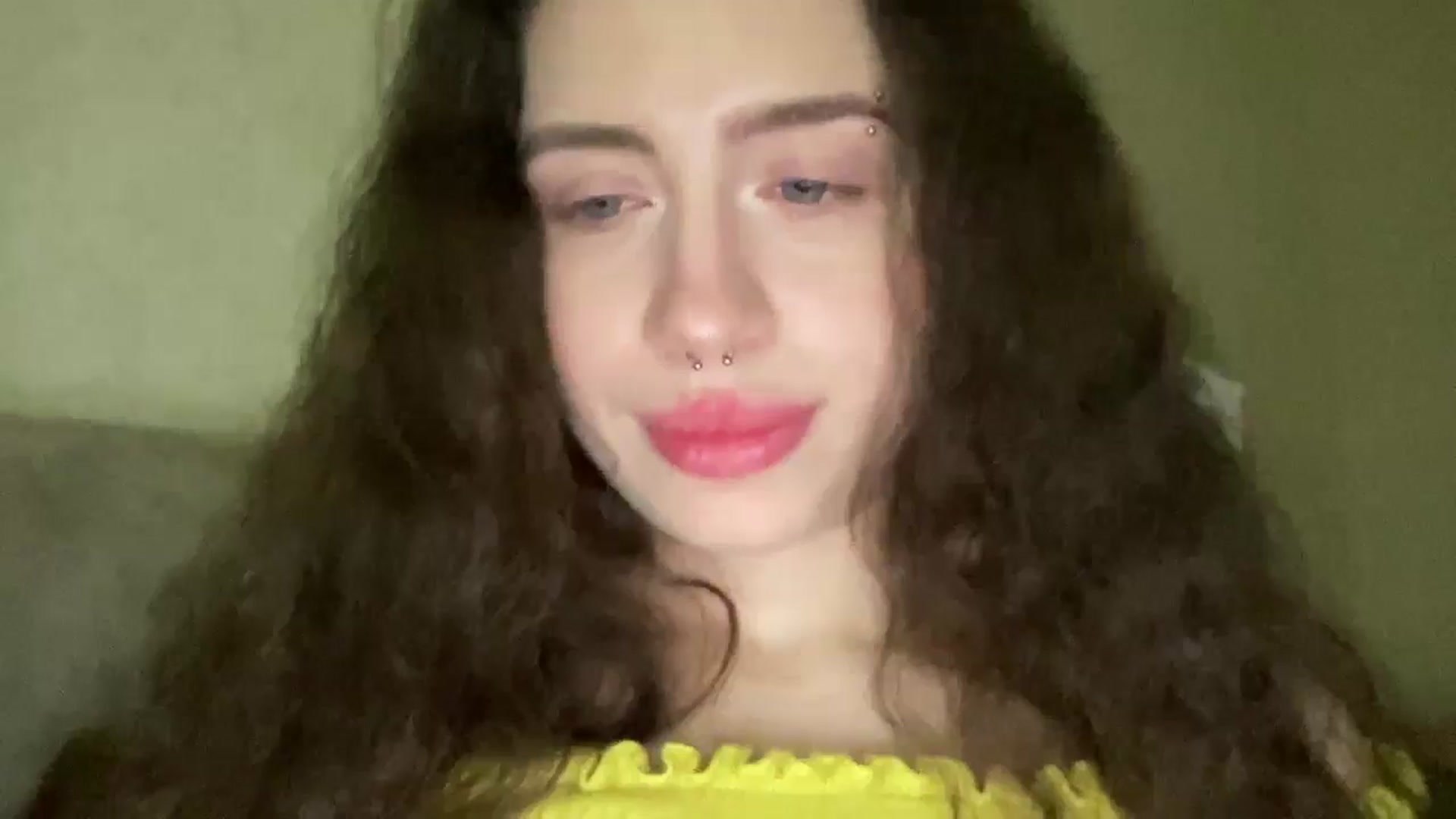Gallery image thumbnail from CurlyDream's myfreecams stream on, 12/19/2025, 14:46 image 18 of 20