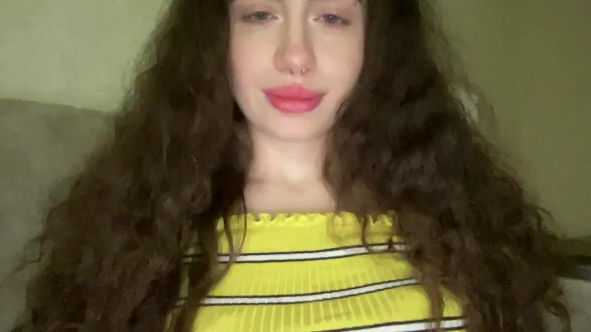 Gallery image thumbnail from CurlyDream's myfreecams stream on, 12/19/2025, 14:46 image 7 of 20