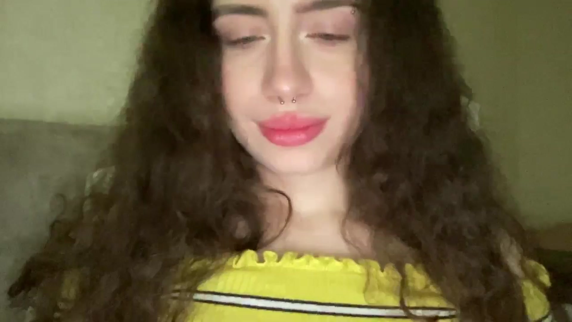 Gallery image thumbnail from CurlyDream's myfreecams stream on, 12/19/2025, 14:46 image 19 of 20