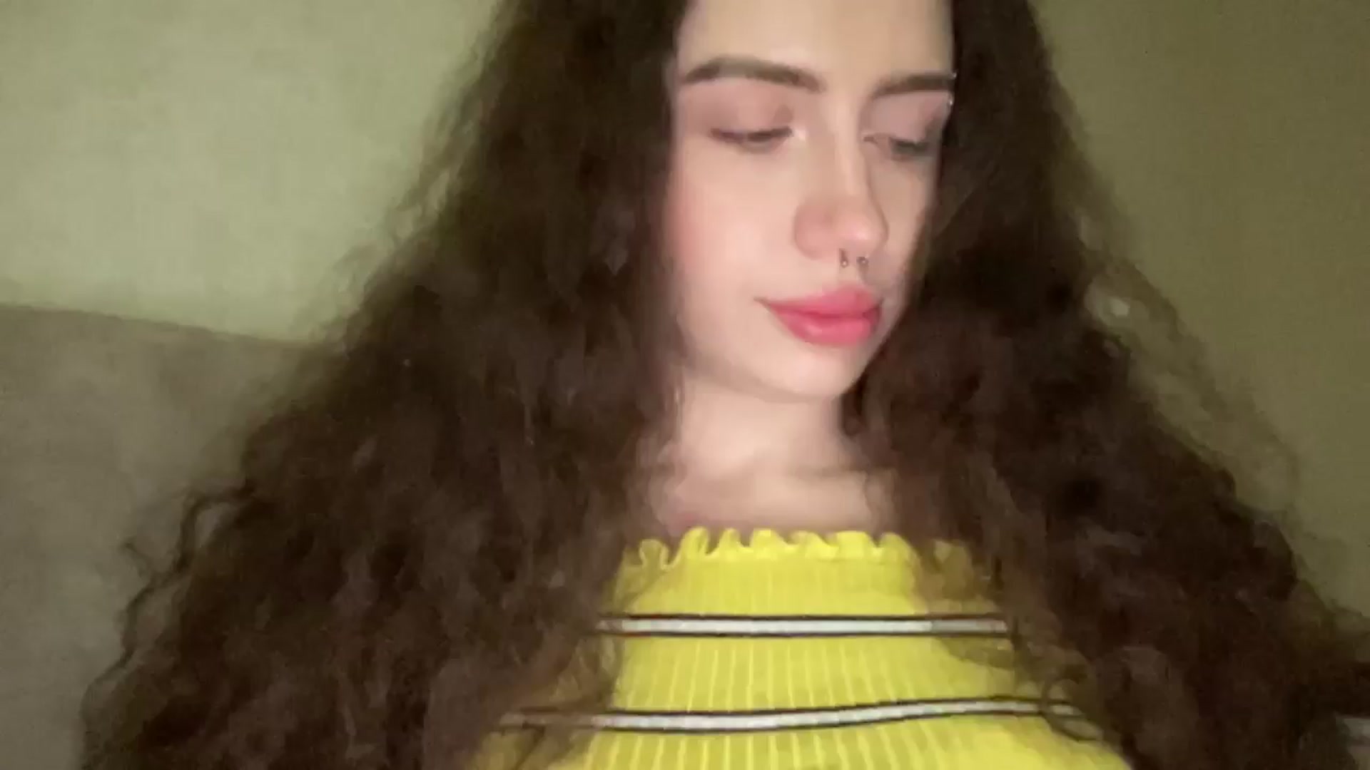 Gallery image thumbnail from CurlyDream's myfreecams stream on, 12/19/2025, 14:46 image 1 of 20