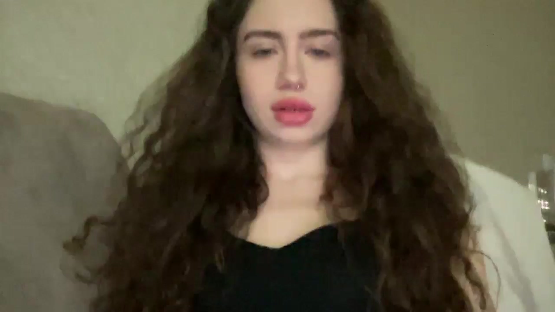 Gallery image thumbnail from CurlyDream's myfreecams stream on, 12/22/2025, 14:05 image 6 of 20