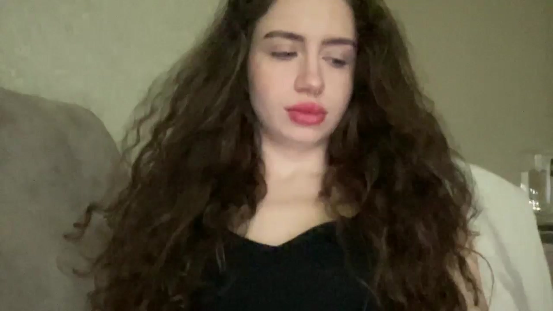 Gallery image thumbnail from CurlyDream's myfreecams stream on, 12/22/2025, 14:05 image 7 of 20