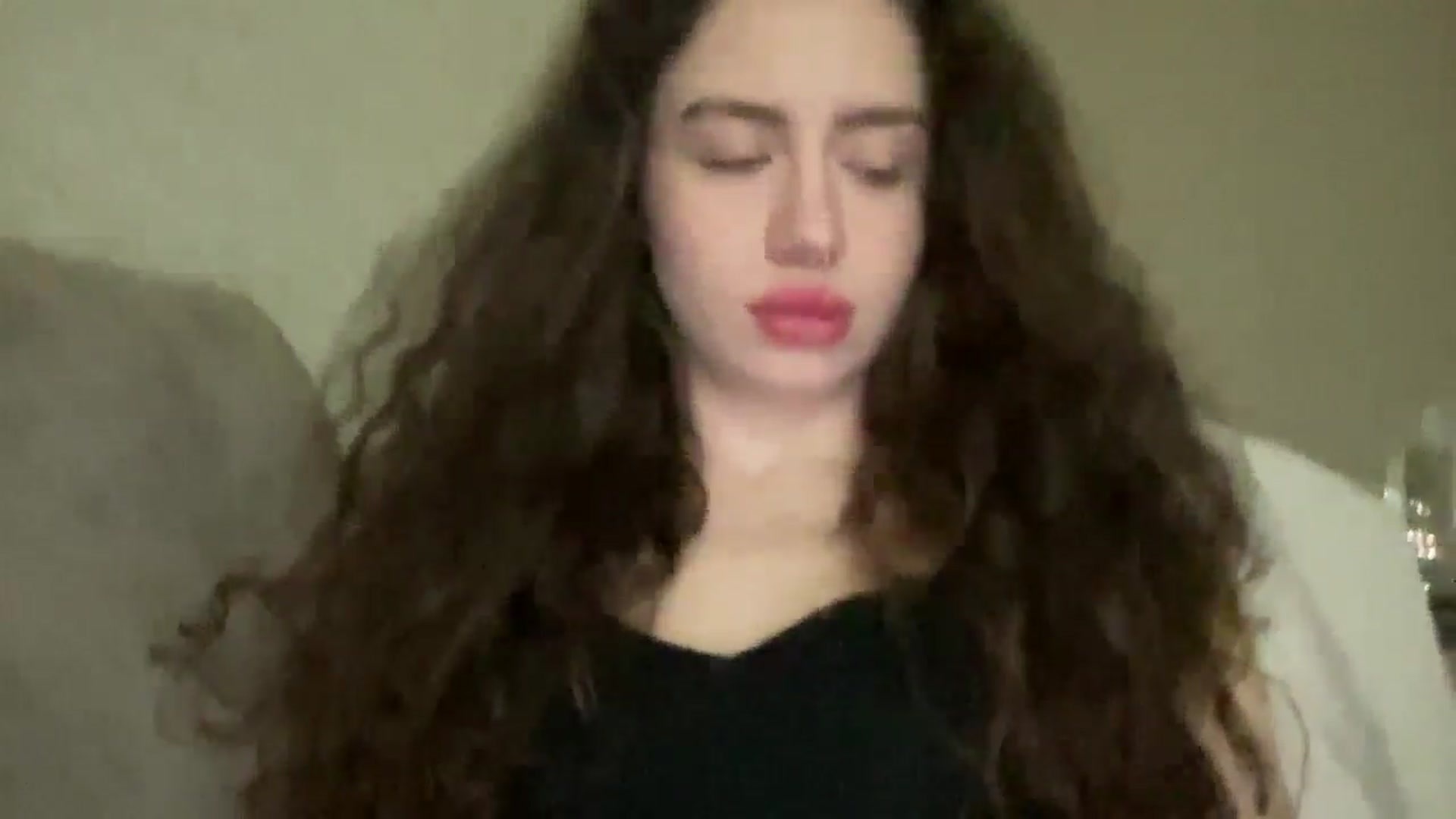 Gallery image thumbnail from CurlyDream's myfreecams stream on, 12/22/2025, 14:05 image 11 of 20