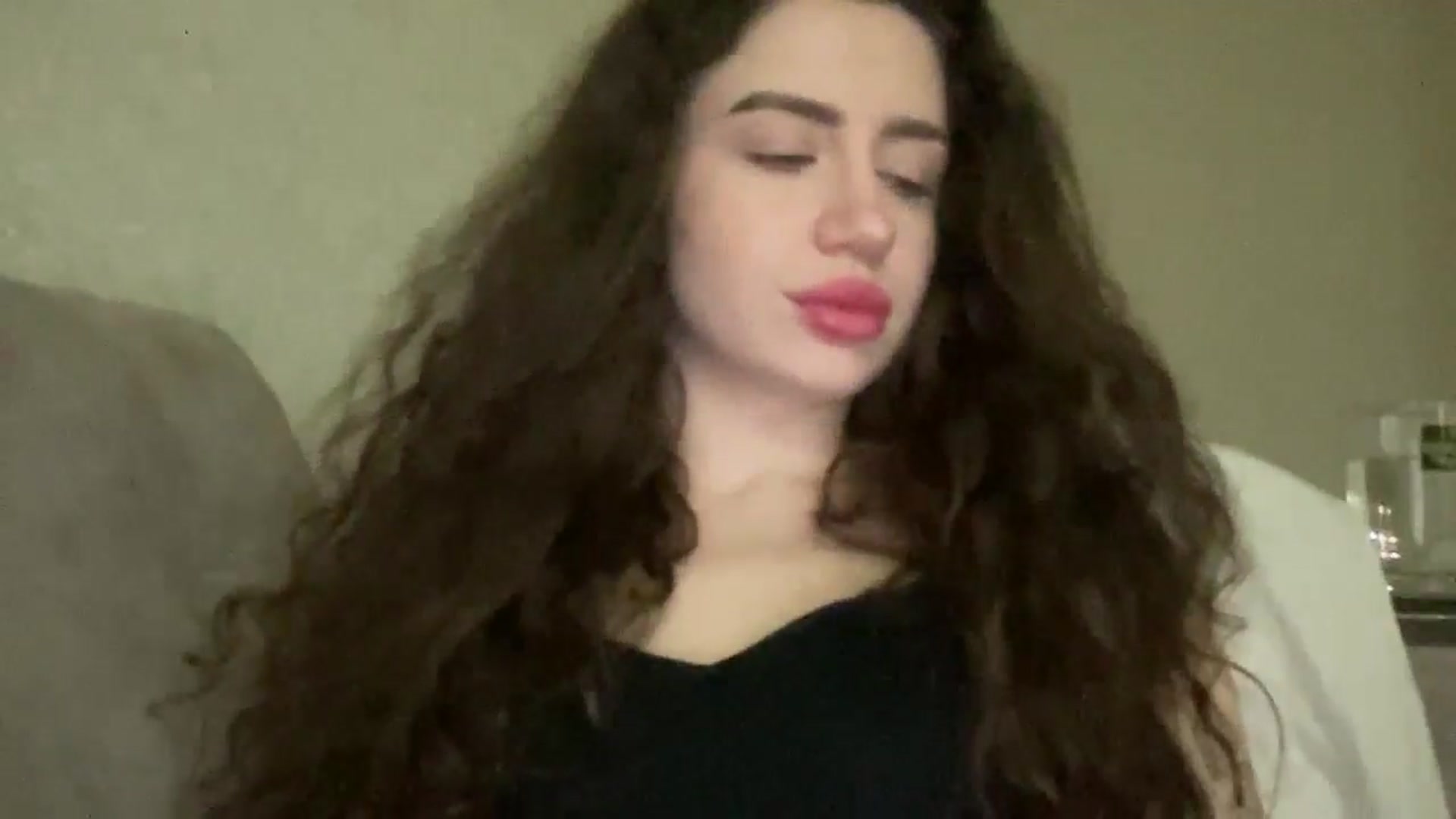 Gallery image thumbnail from CurlyDream's myfreecams stream on, 12/22/2025, 14:05 image 16 of 20