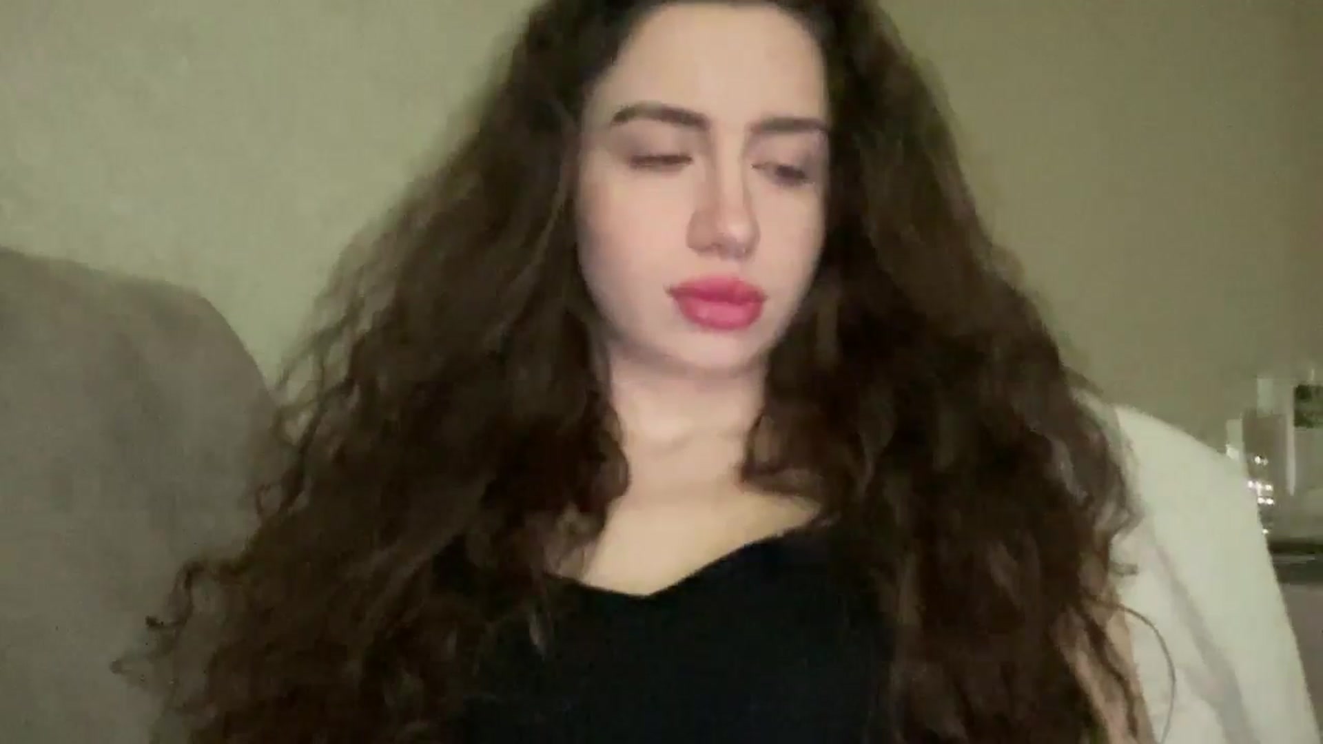 Gallery image thumbnail from CurlyDream's myfreecams stream on, 12/22/2025, 14:05 image 15 of 20