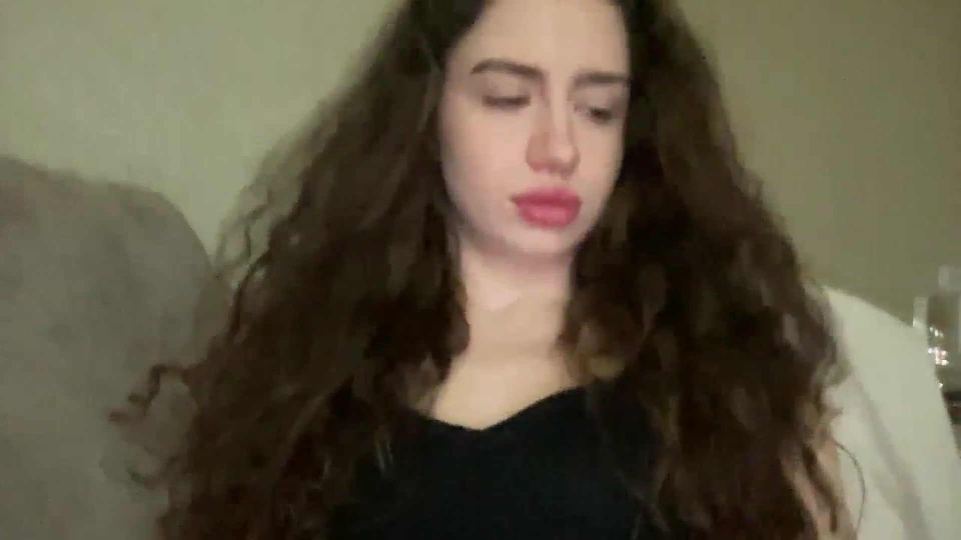 Gallery image thumbnail from CurlyDream's myfreecams stream on, 12/22/2025, 14:05 image 9 of 20