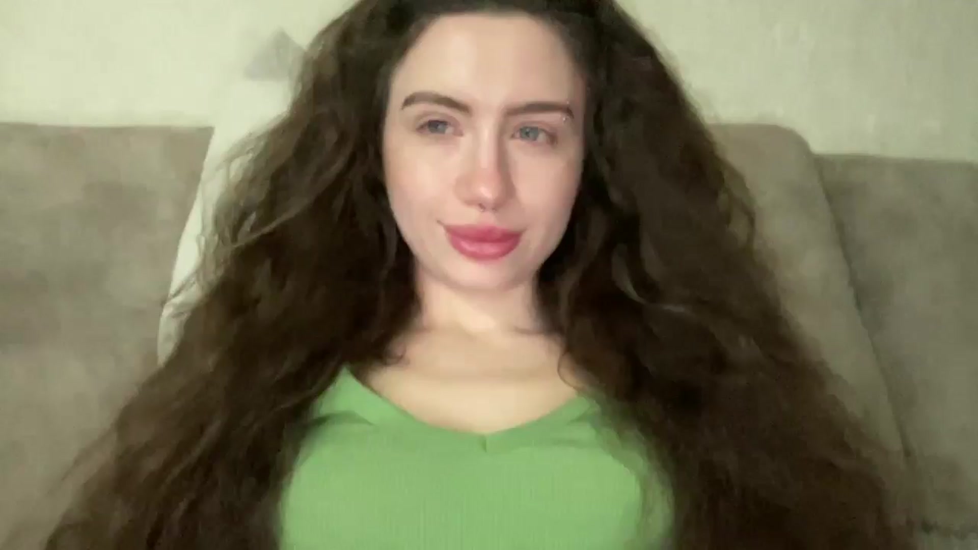 Gallery image thumbnail from CurlyDream's myfreecams stream on, 12/23/2025, 13:55 image 4 of 20