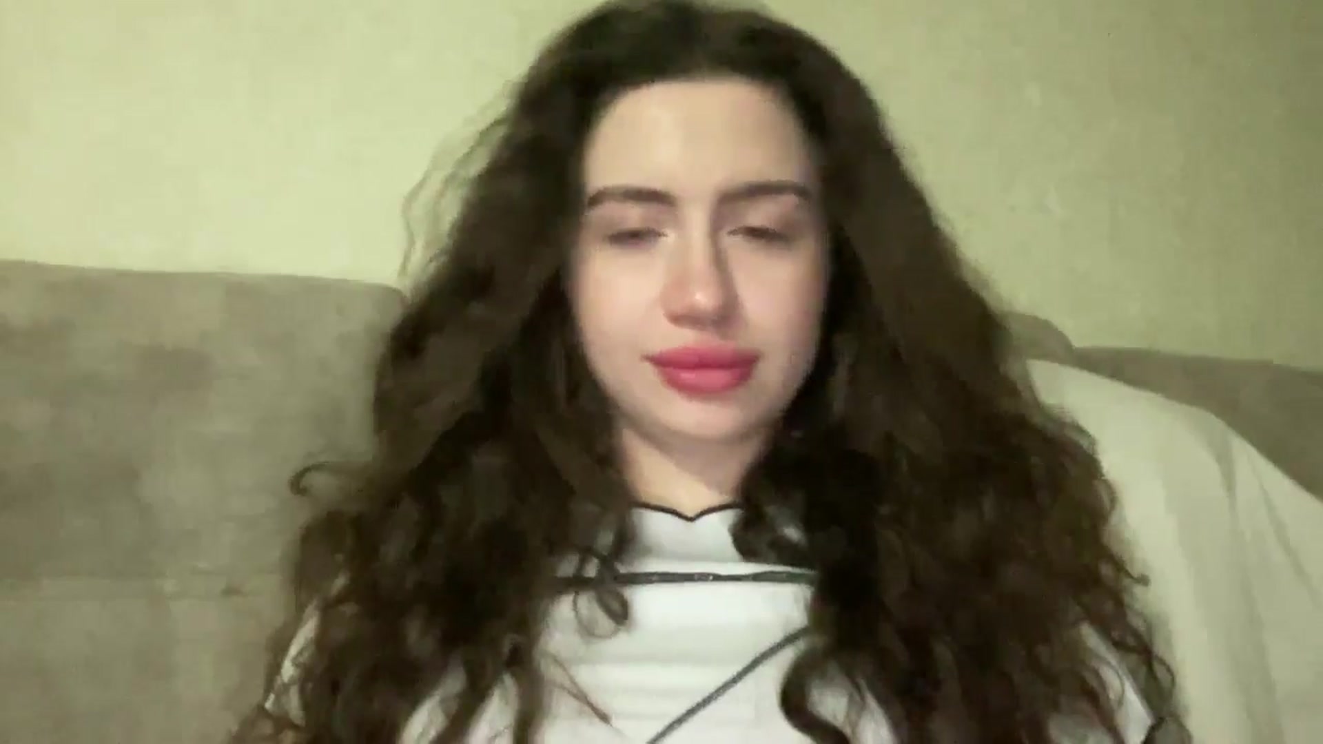 Gallery image thumbnail from CurlyDream's myfreecams stream on, 12/24/2025, 17:35 image 15 of 20