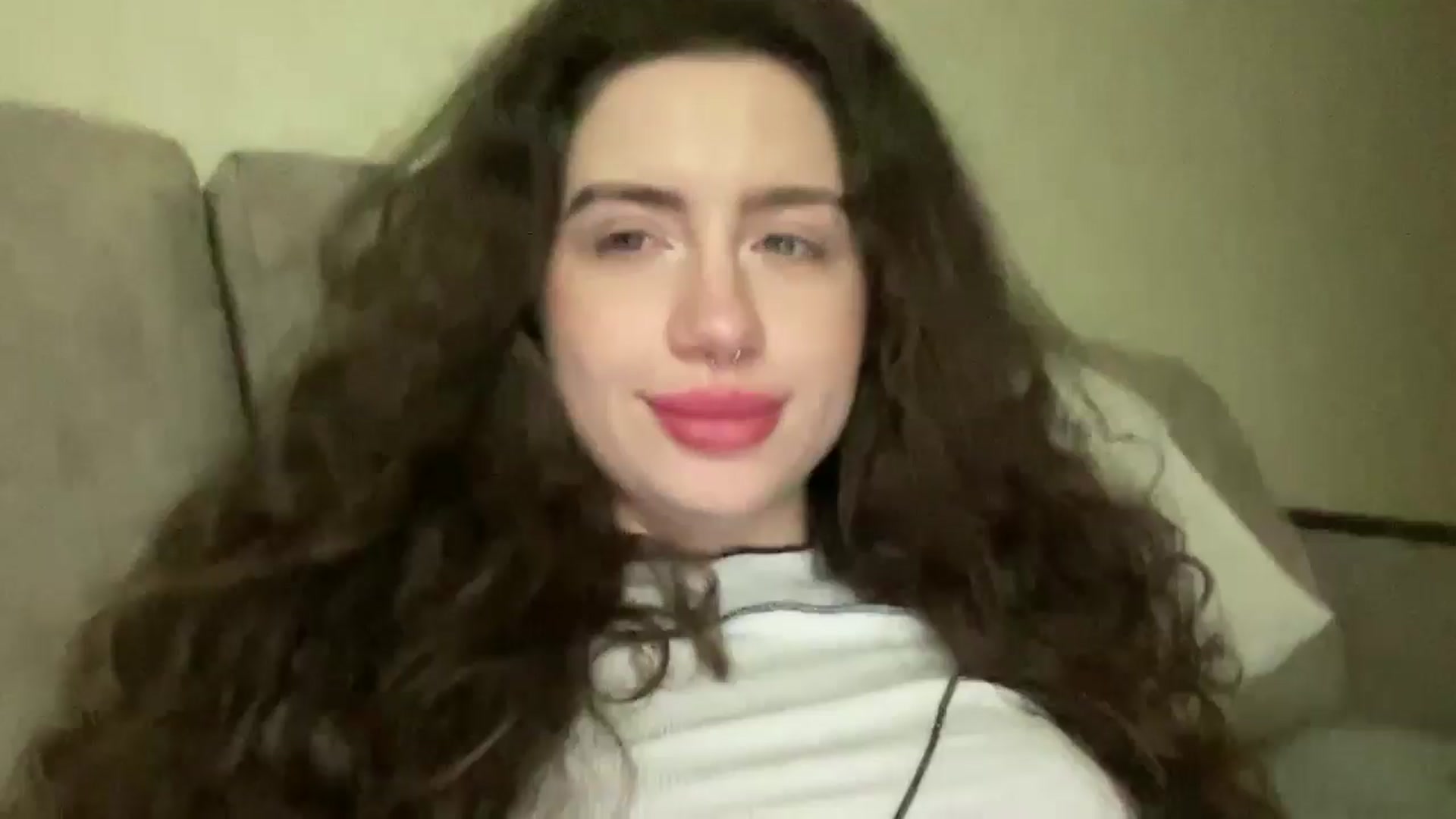 Gallery image thumbnail from CurlyDream's myfreecams stream on, 12/24/2025, 17:35 image 1 of 20