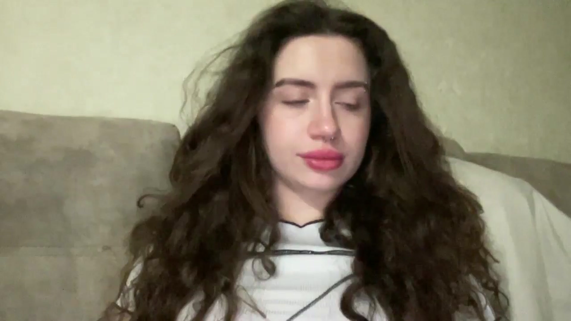 Gallery image thumbnail from CurlyDream's myfreecams stream on, 12/24/2025, 17:35 image 16 of 20