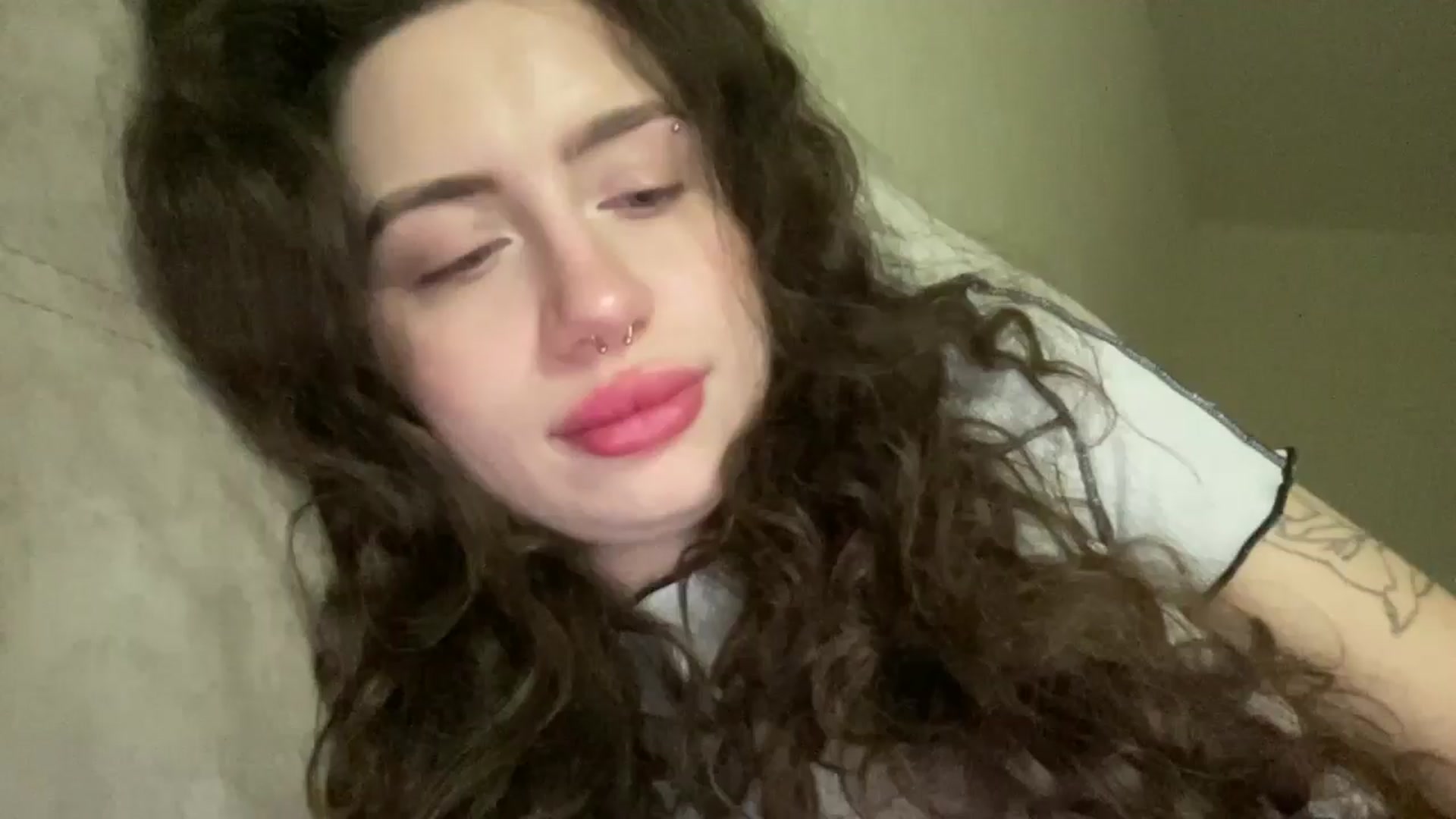 Gallery image thumbnail from CurlyDream's myfreecams stream on, 12/24/2025, 17:35 image 2 of 20