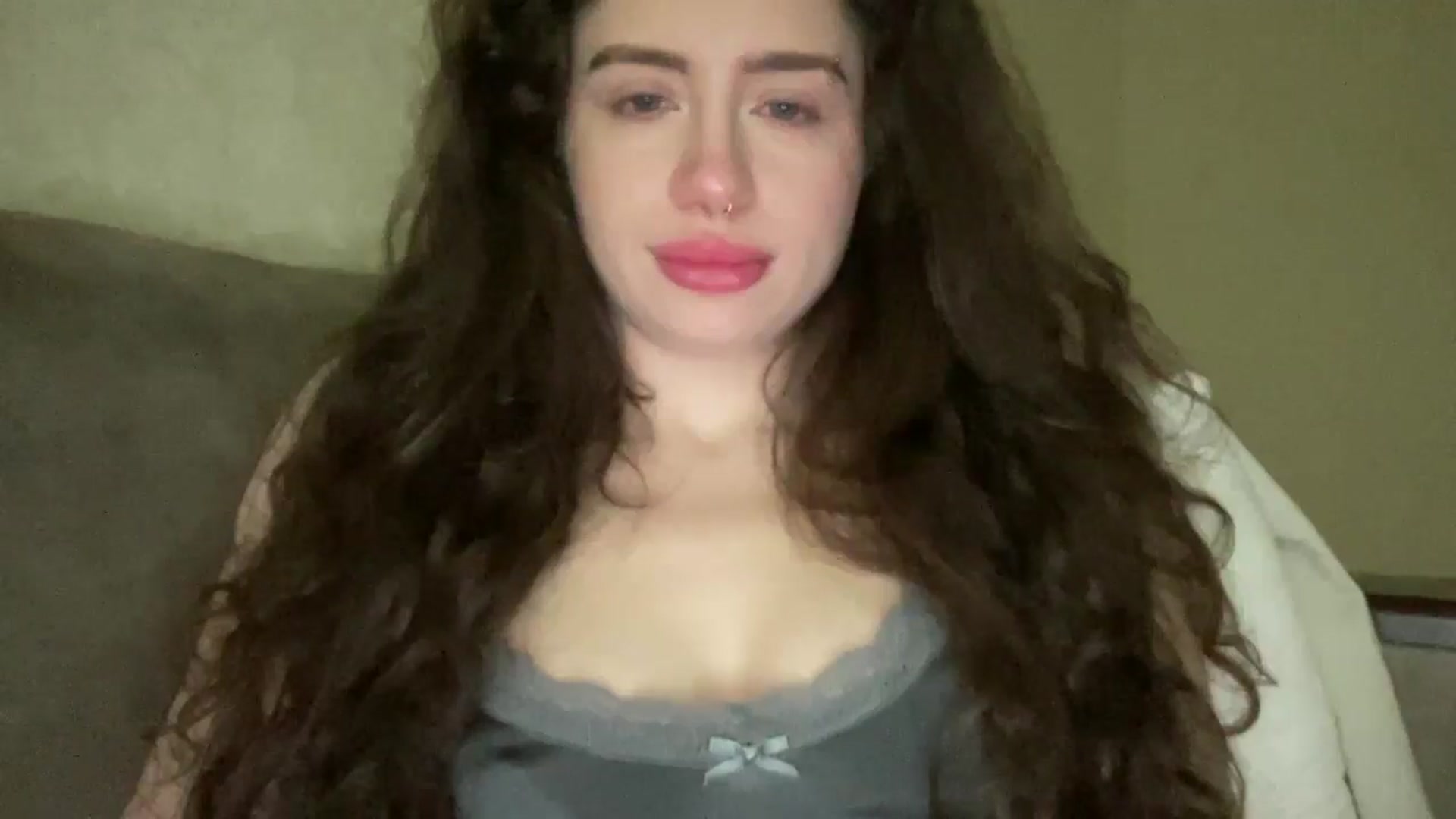 Gallery image thumbnail from CurlyDream's myfreecams stream on, 12/29/2025, 19:15 image 16 of 20
