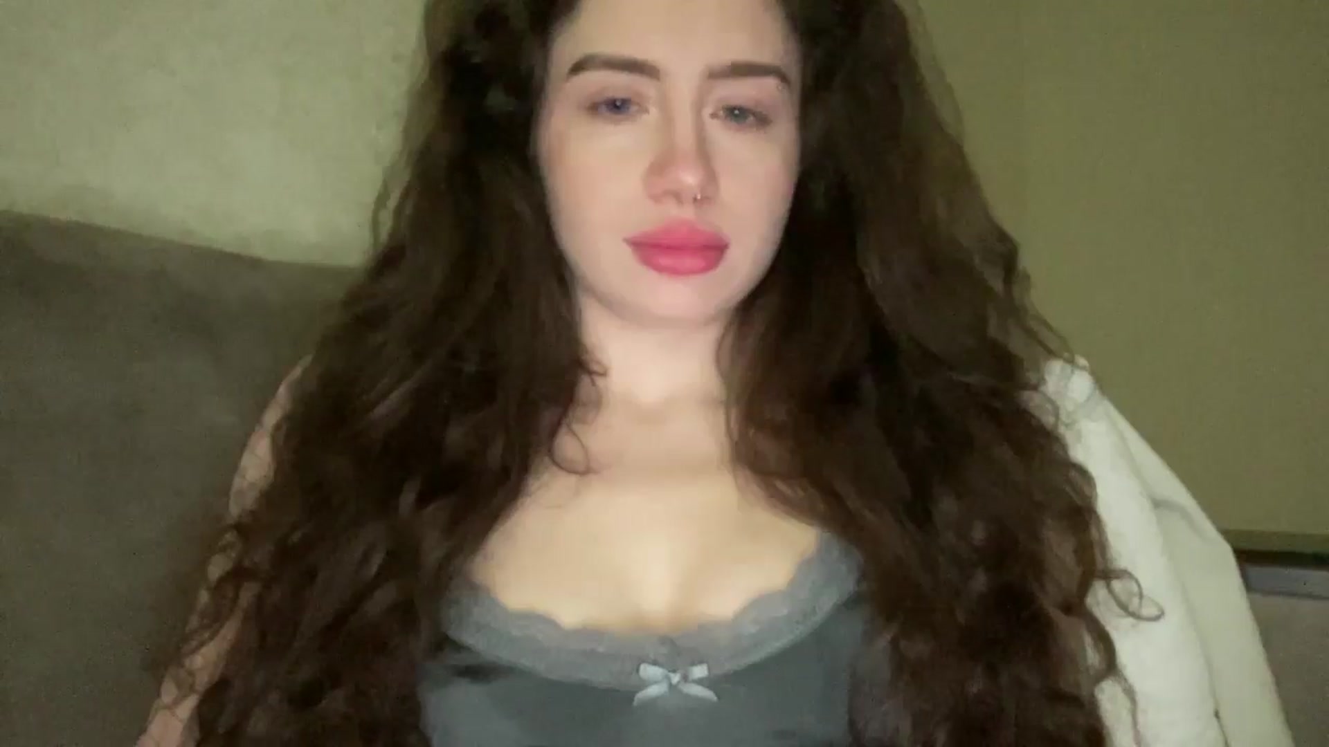 Gallery image thumbnail from CurlyDream's myfreecams stream on, 12/29/2025, 19:15 image 11 of 20