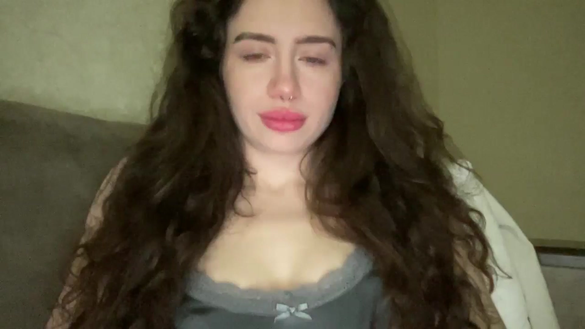 Gallery image thumbnail from CurlyDream's myfreecams stream on, 12/29/2025, 19:15 image 15 of 20