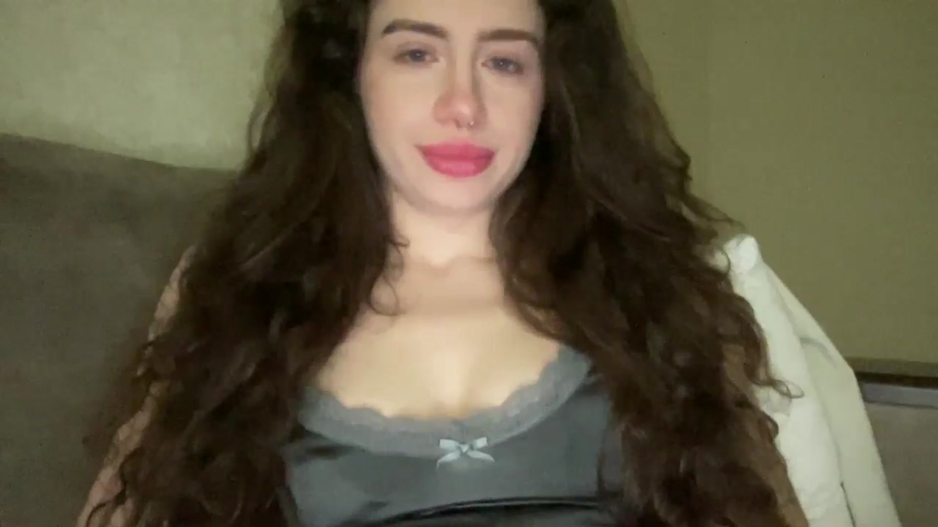 Gallery image thumbnail from CurlyDream's myfreecams stream on, 12/29/2025, 19:15 image 10 of 20