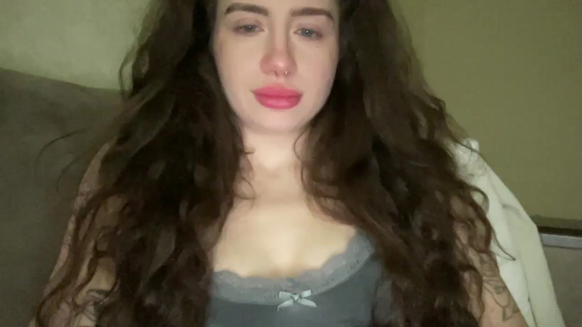 Gallery image thumbnail from CurlyDream's myfreecams stream on, 12/29/2025, 19:15 image 17 of 20